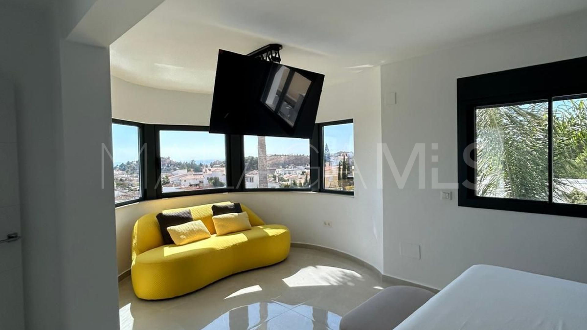 Villa for sale in Benalmadena Costa