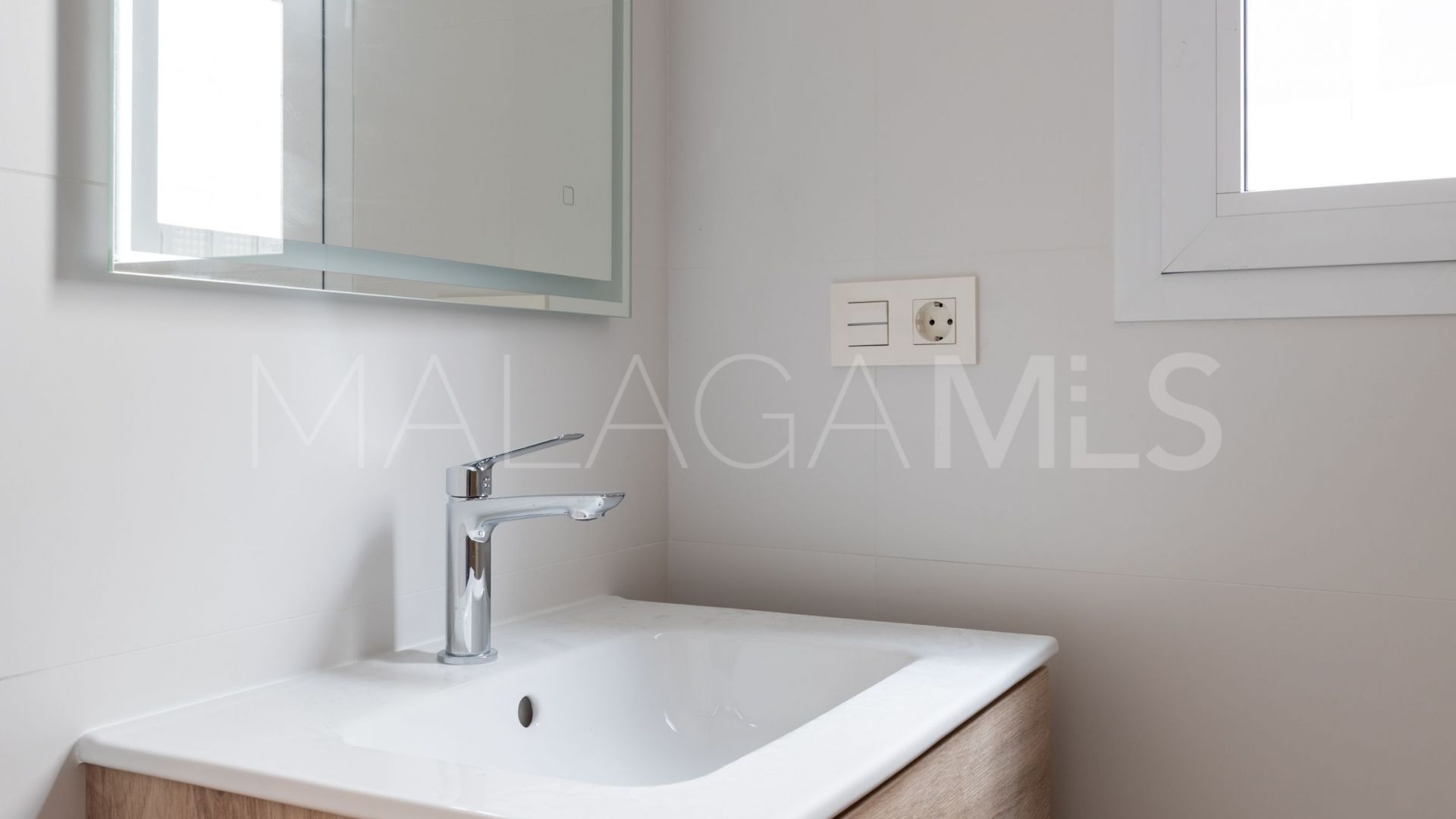 Maison de ville for sale in Malaga