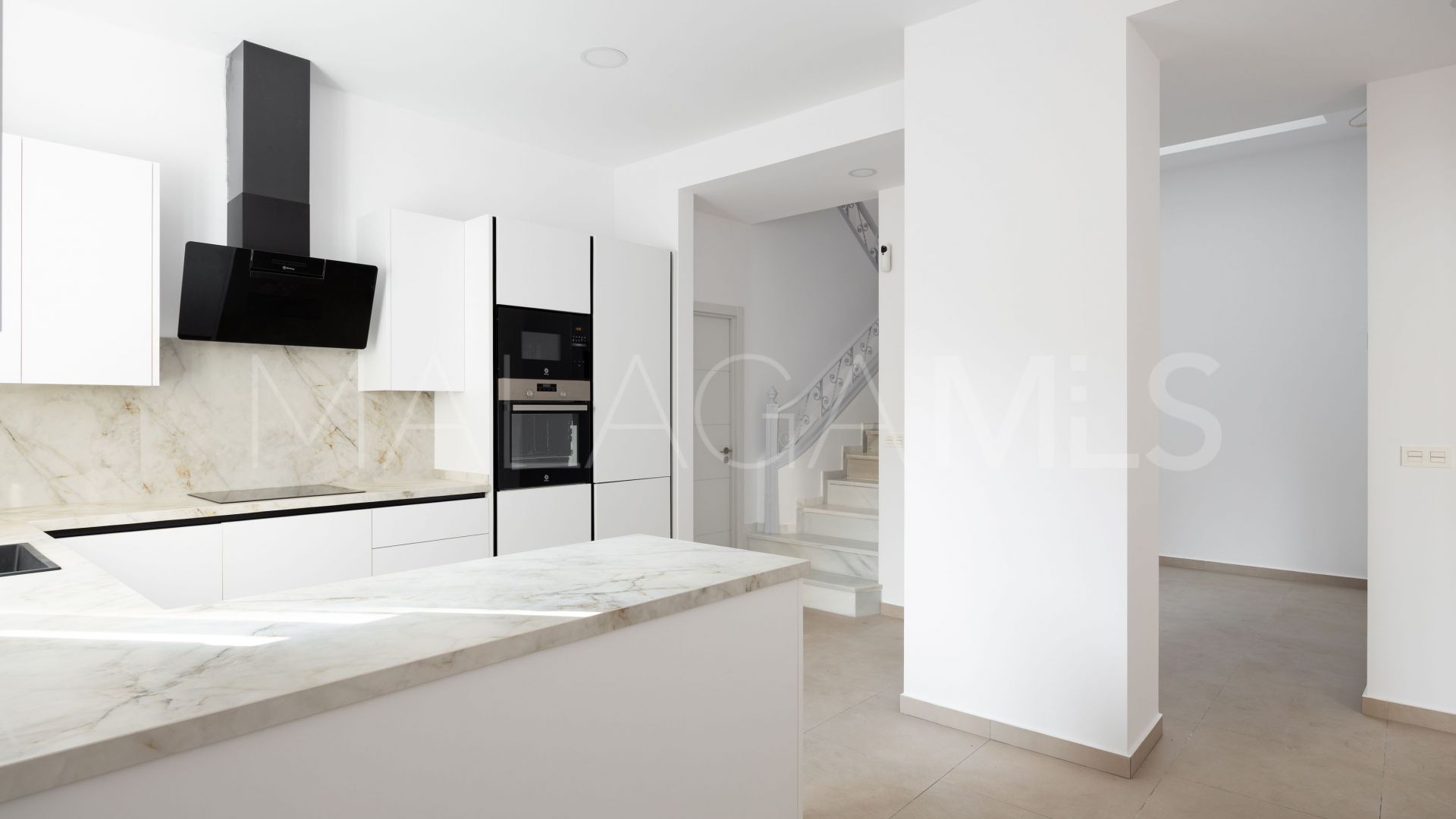 Maison de ville for sale in Malaga