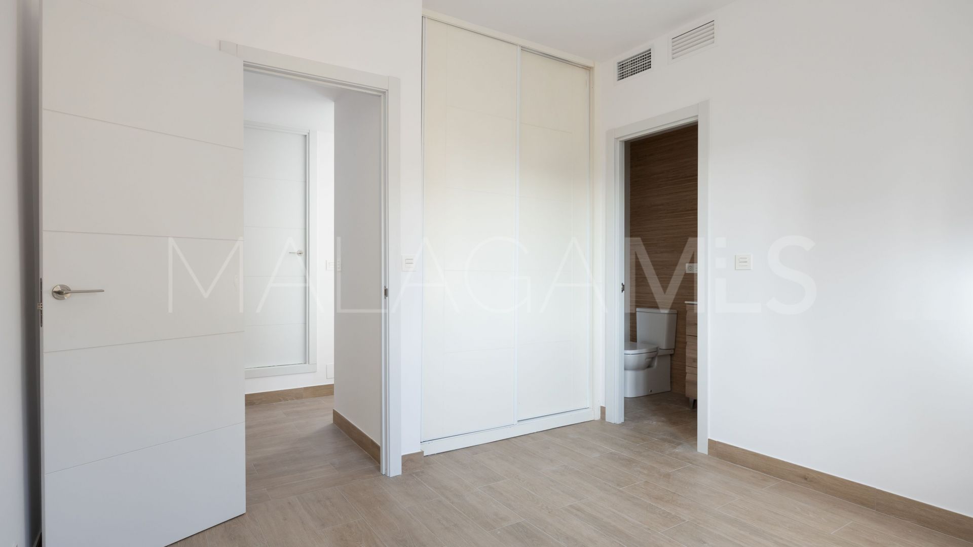 Maison de ville for sale in Malaga