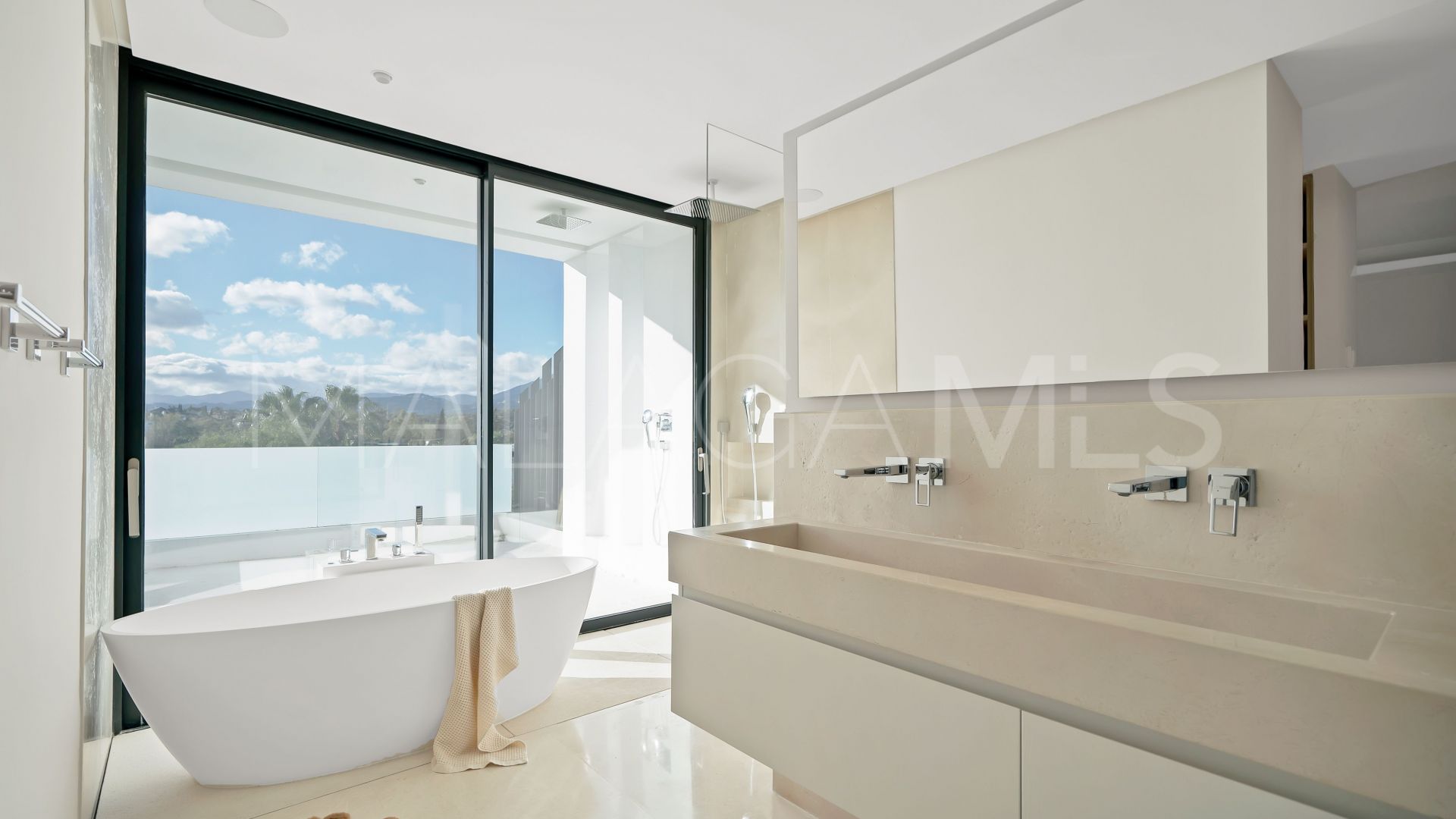 Villa for sale in Golden Mile