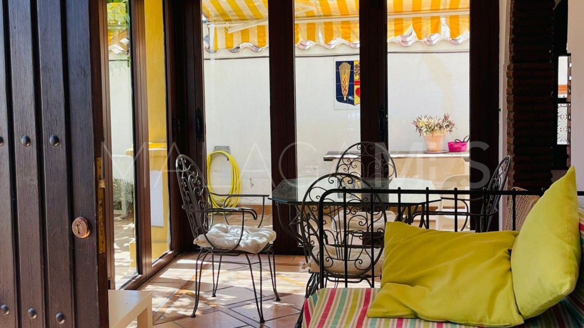 Semi detached villa with 6 bedrooms for sale in Fuengirola