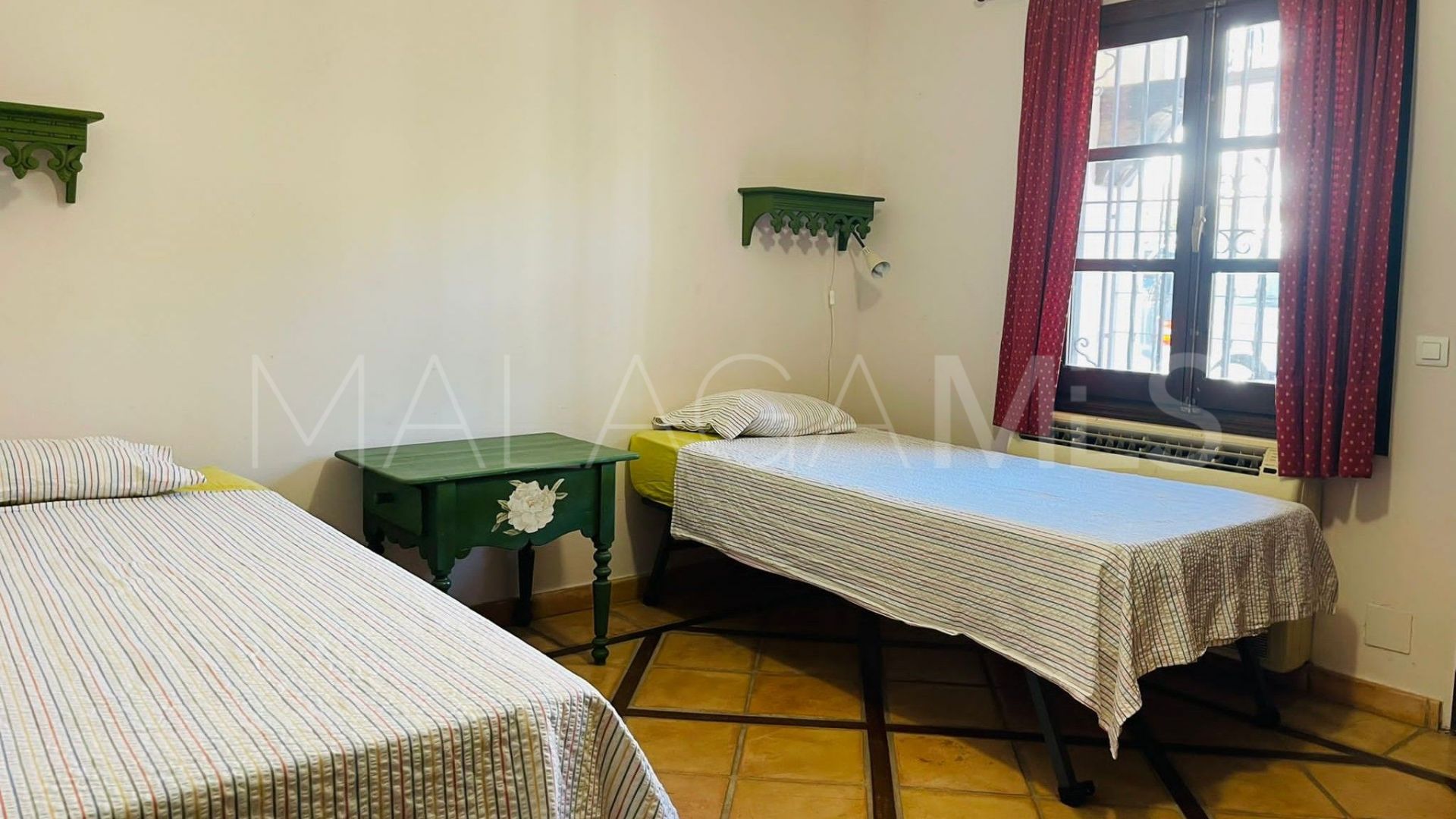 Semi detached villa with 6 bedrooms for sale in Fuengirola