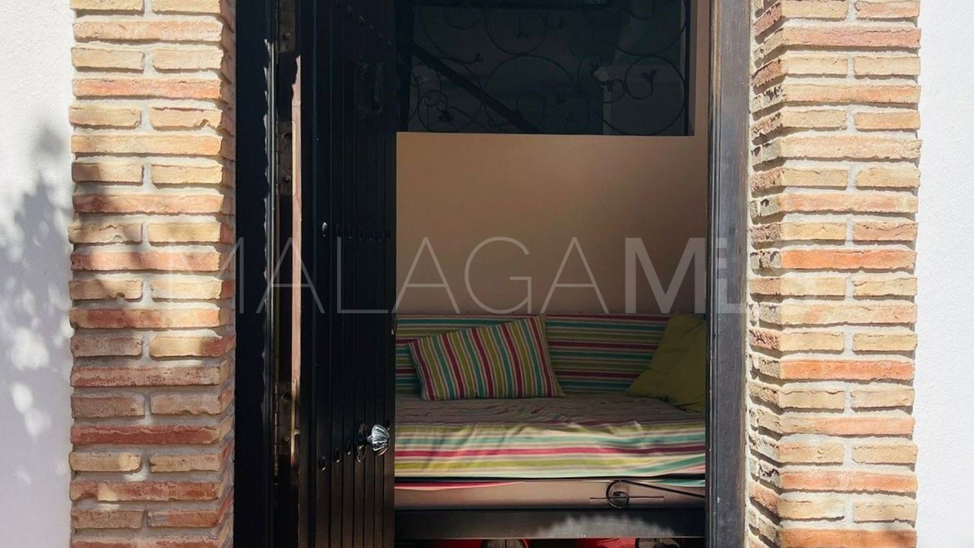 Semi detached villa with 6 bedrooms for sale in Fuengirola