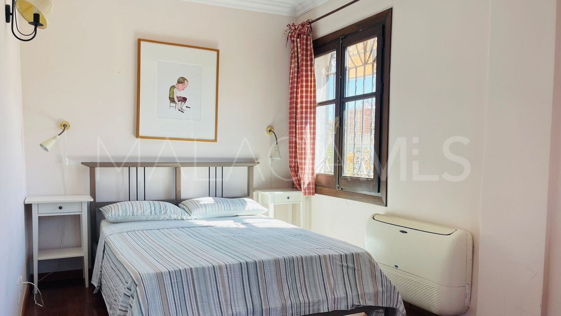 Semi detached villa with 6 bedrooms for sale in Fuengirola