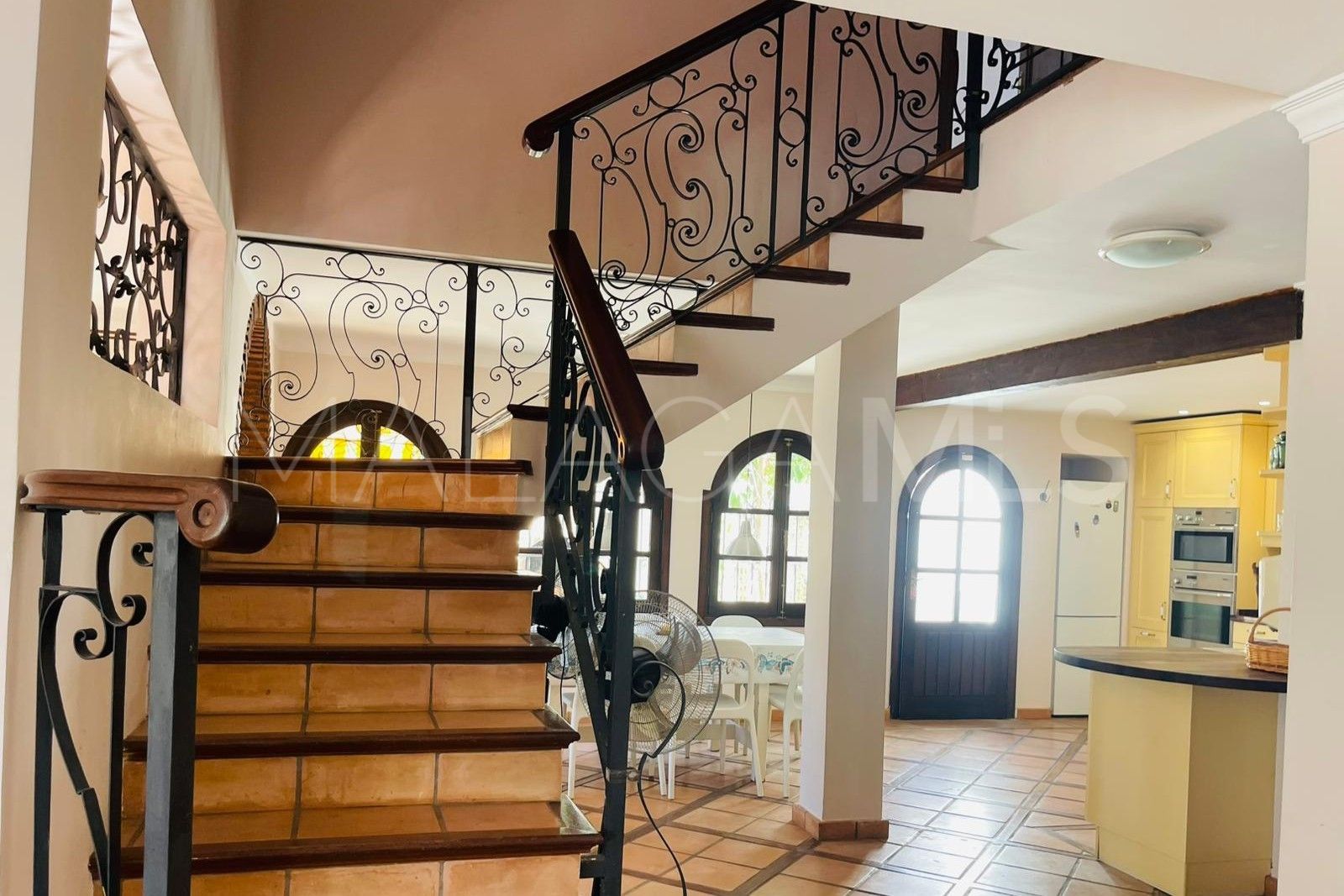 Semi detached villa with 6 bedrooms for sale in Fuengirola