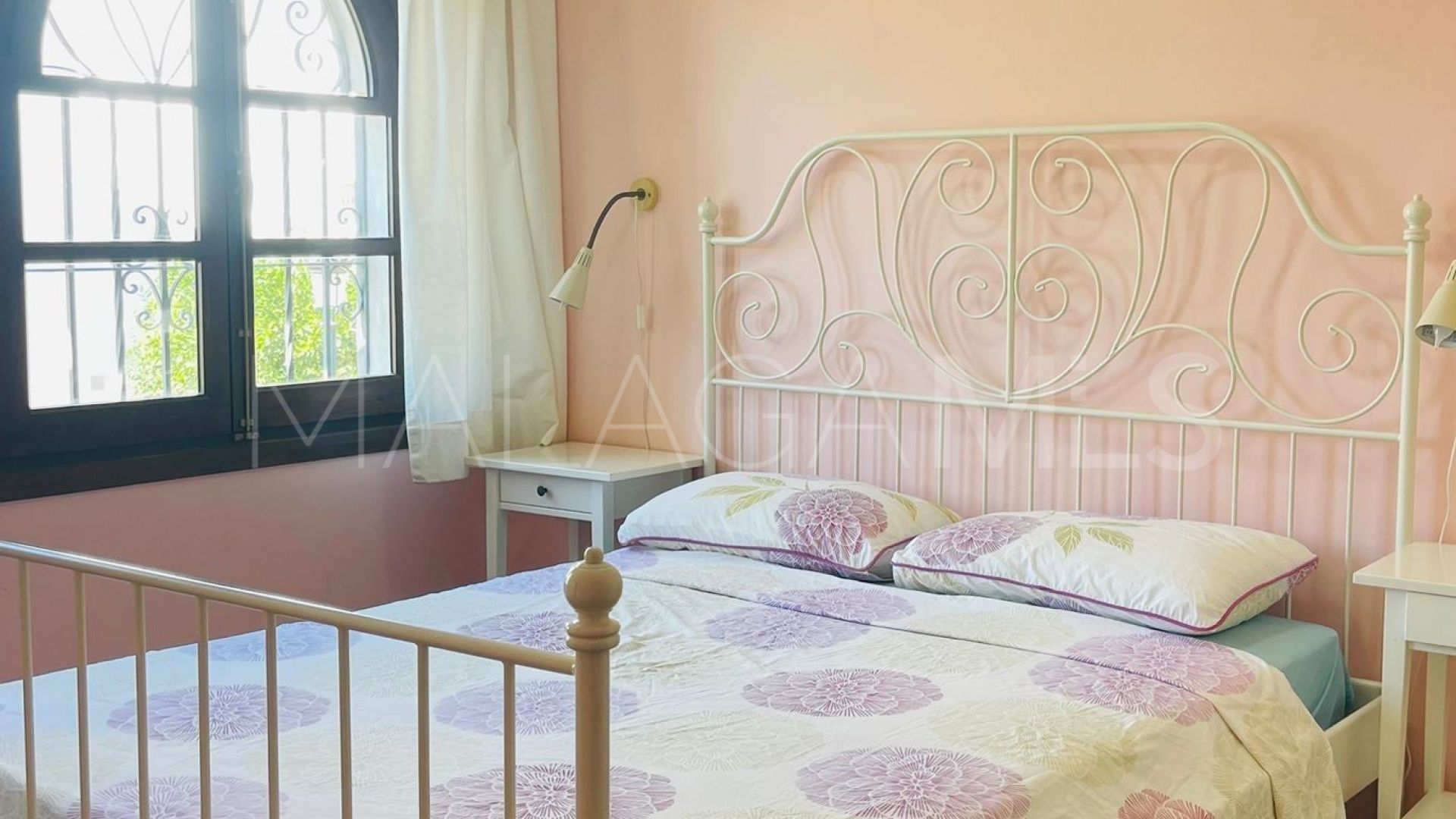 Semi detached villa with 6 bedrooms for sale in Fuengirola