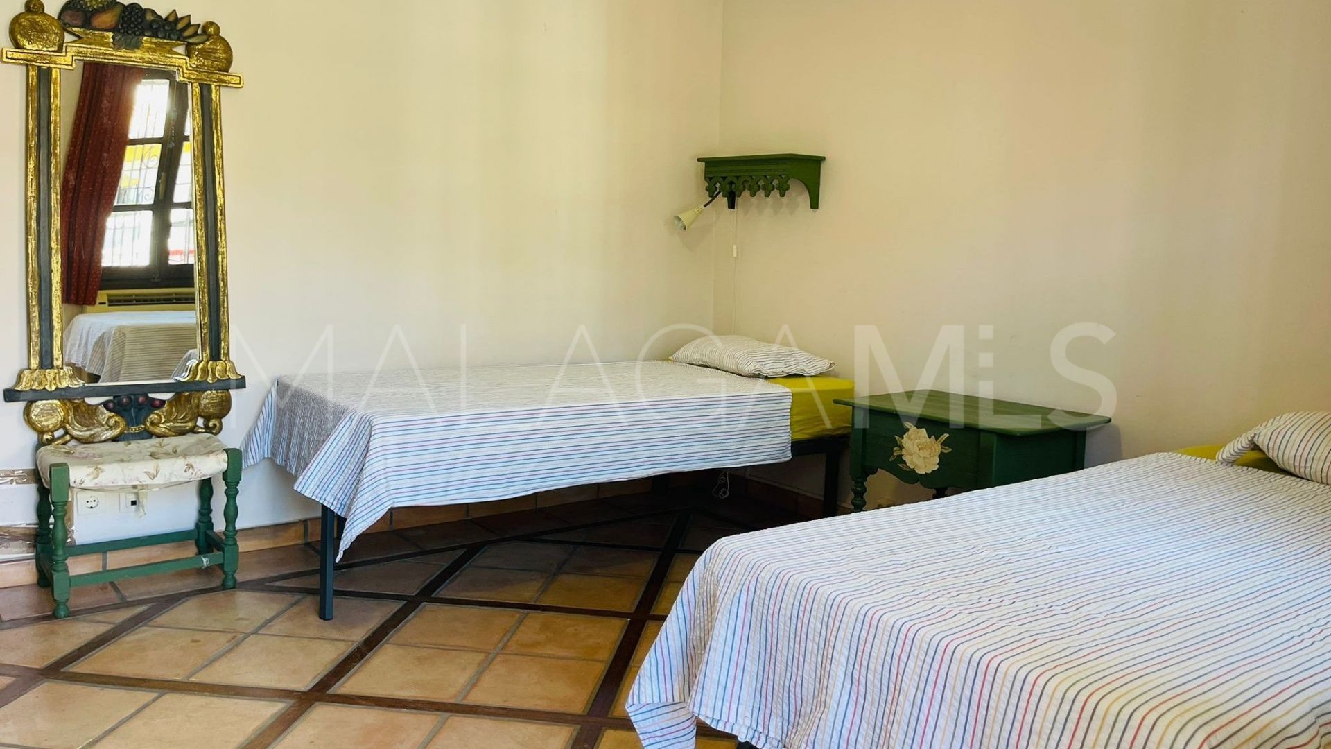 Semi detached villa with 6 bedrooms for sale in Fuengirola