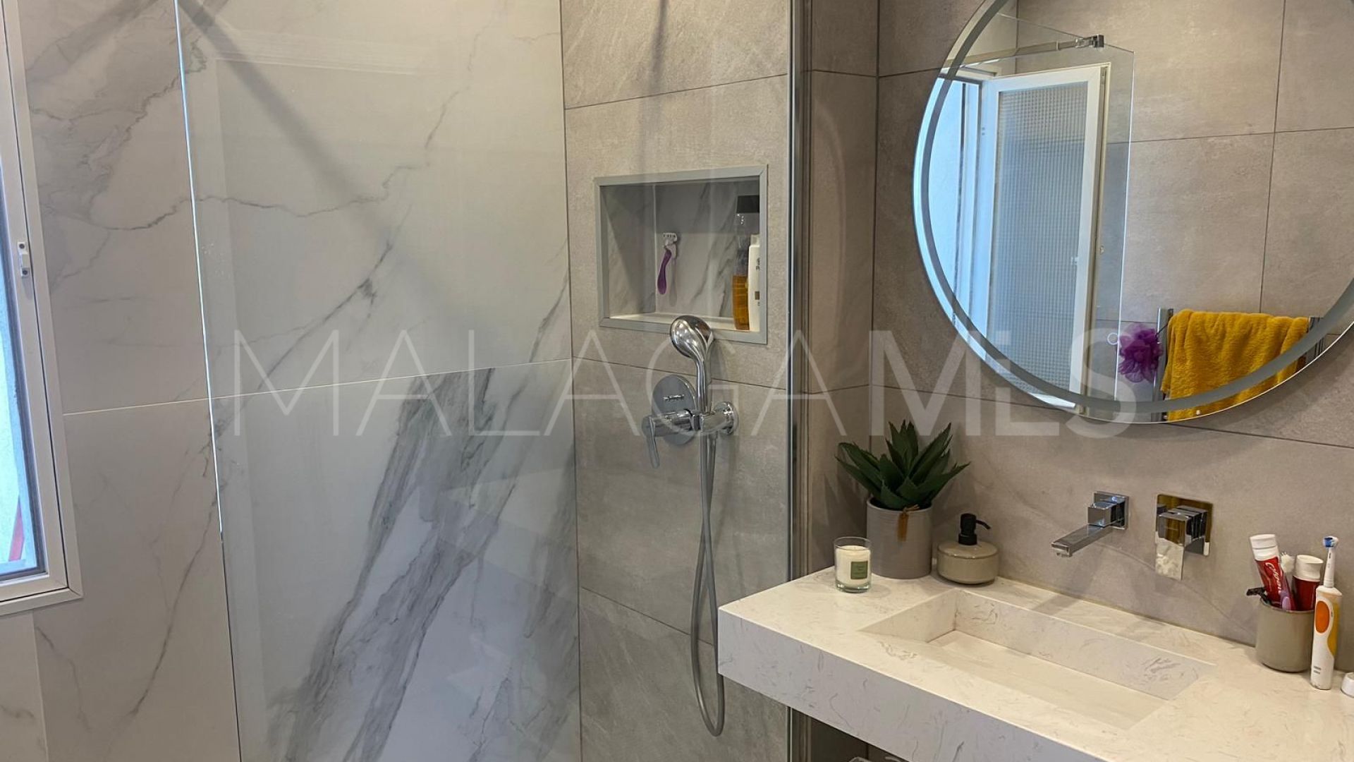 Radhus for sale in Ojen