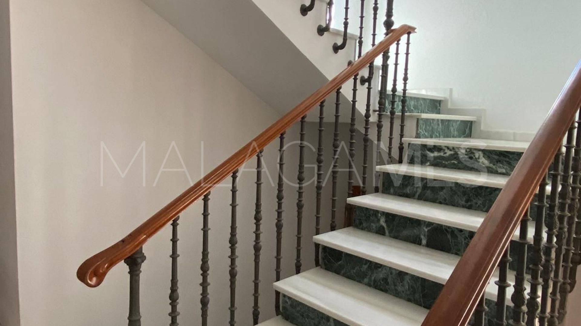 Radhus for sale in Ojen