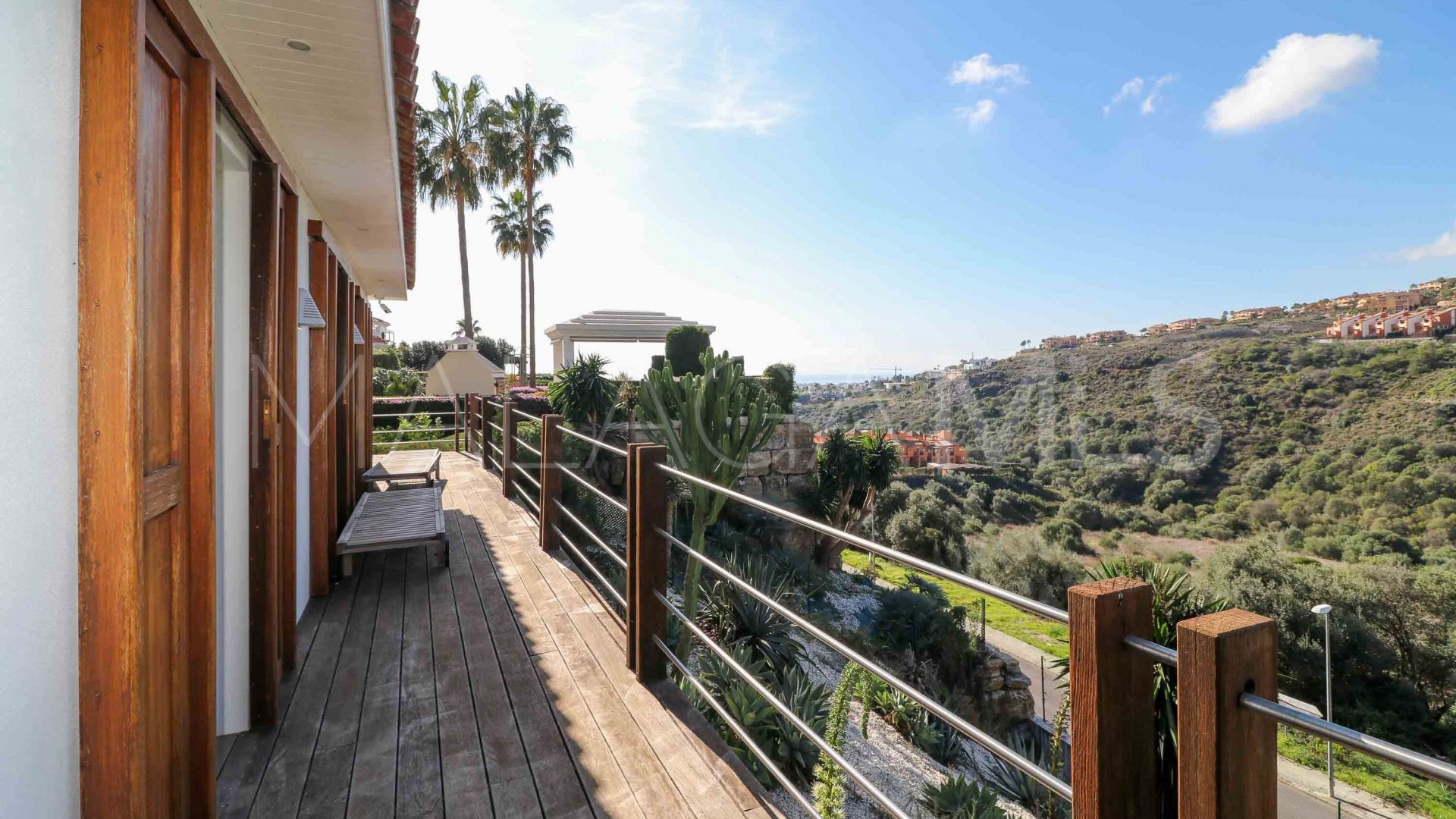 Villa for sale in Benahavis