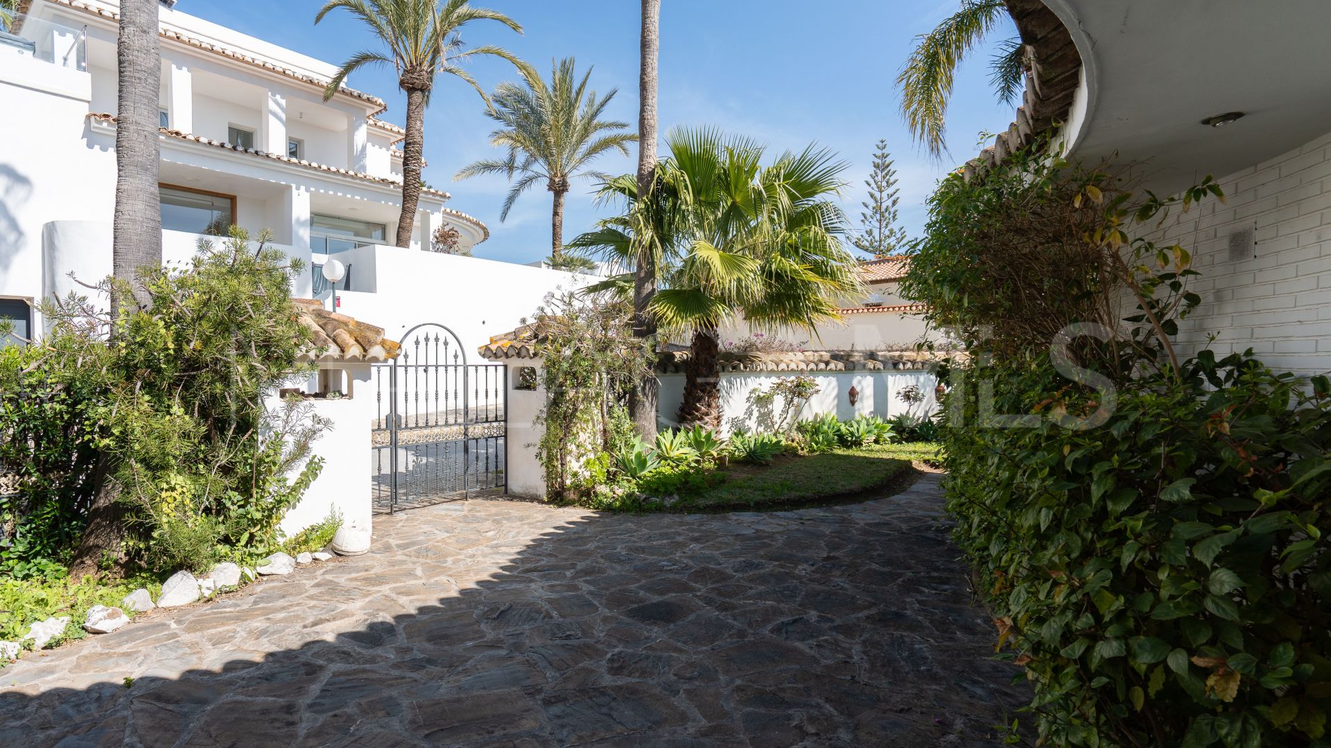 Se vende villa in Calahonda