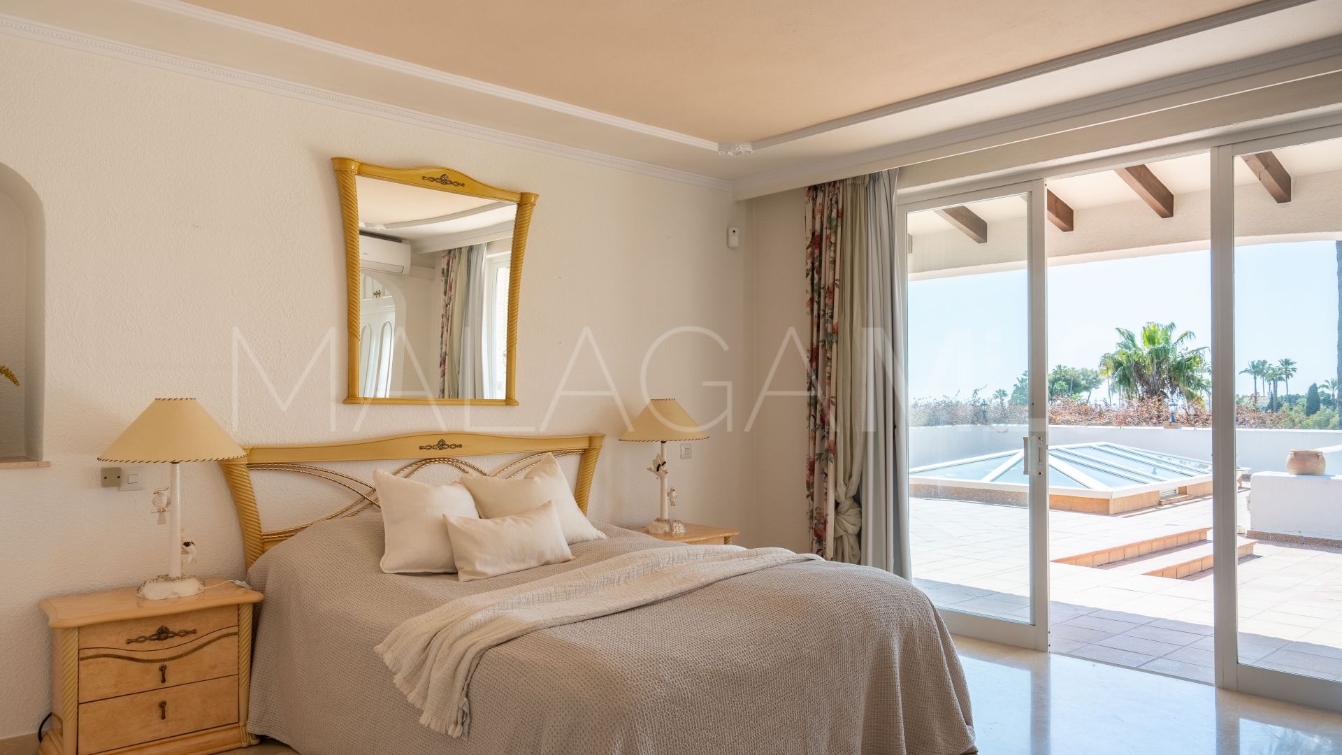 Se vende villa in Calahonda