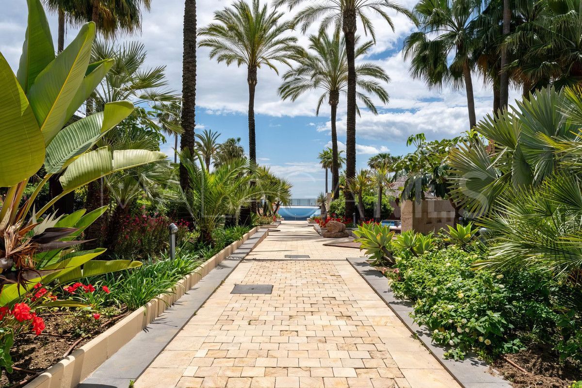 Markplanslägenhet for sale in Estepona Öst
