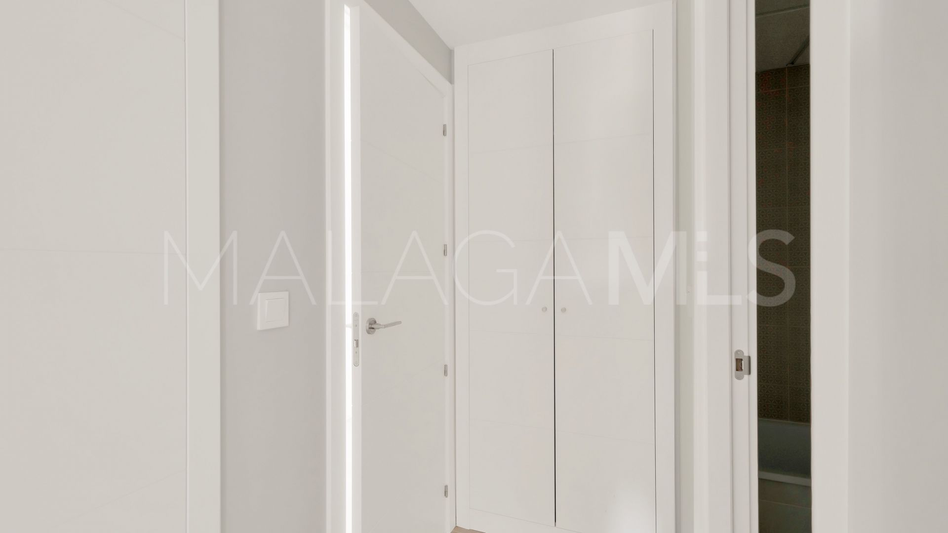 Apartamento planta baja with 2 bedrooms for sale in Estepona Este