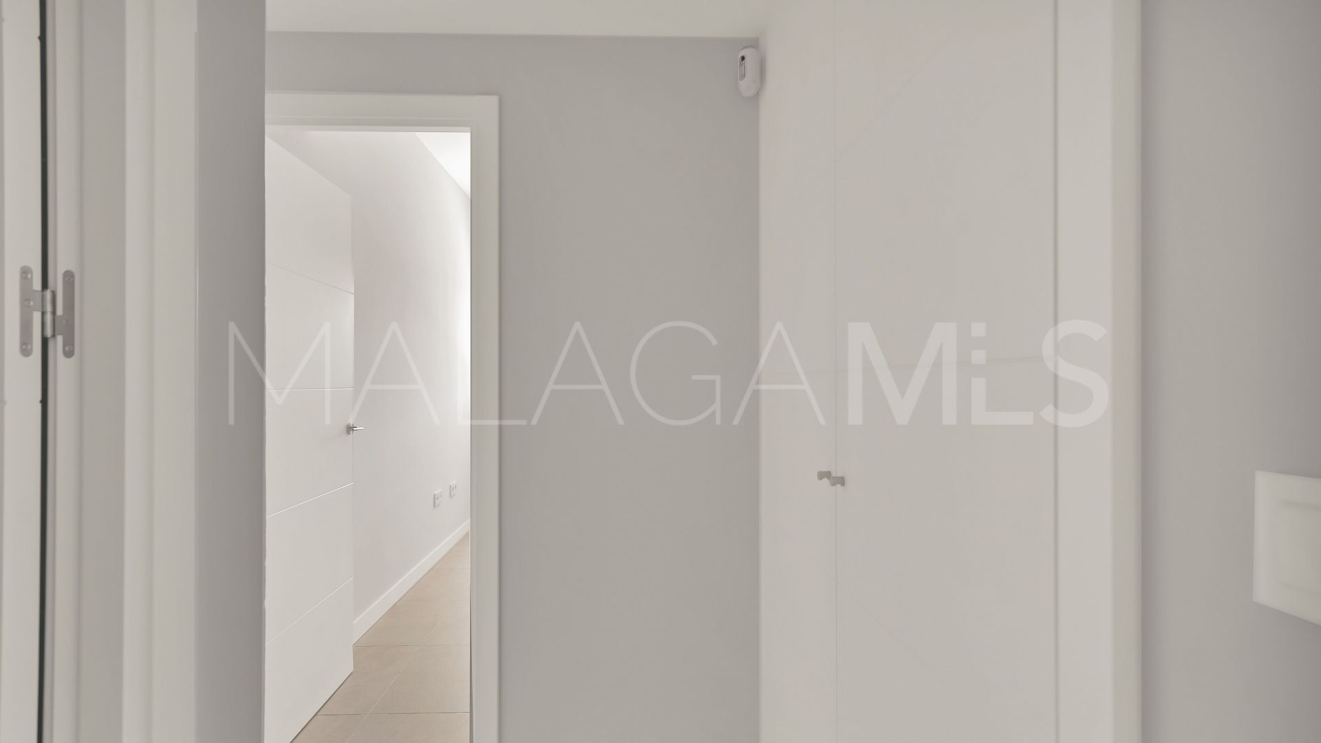 Apartamento planta baja with 2 bedrooms for sale in Estepona Este