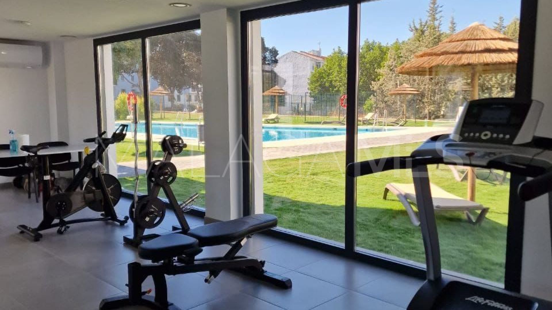 Appartement rez de chaussée for sale in Estepona Est