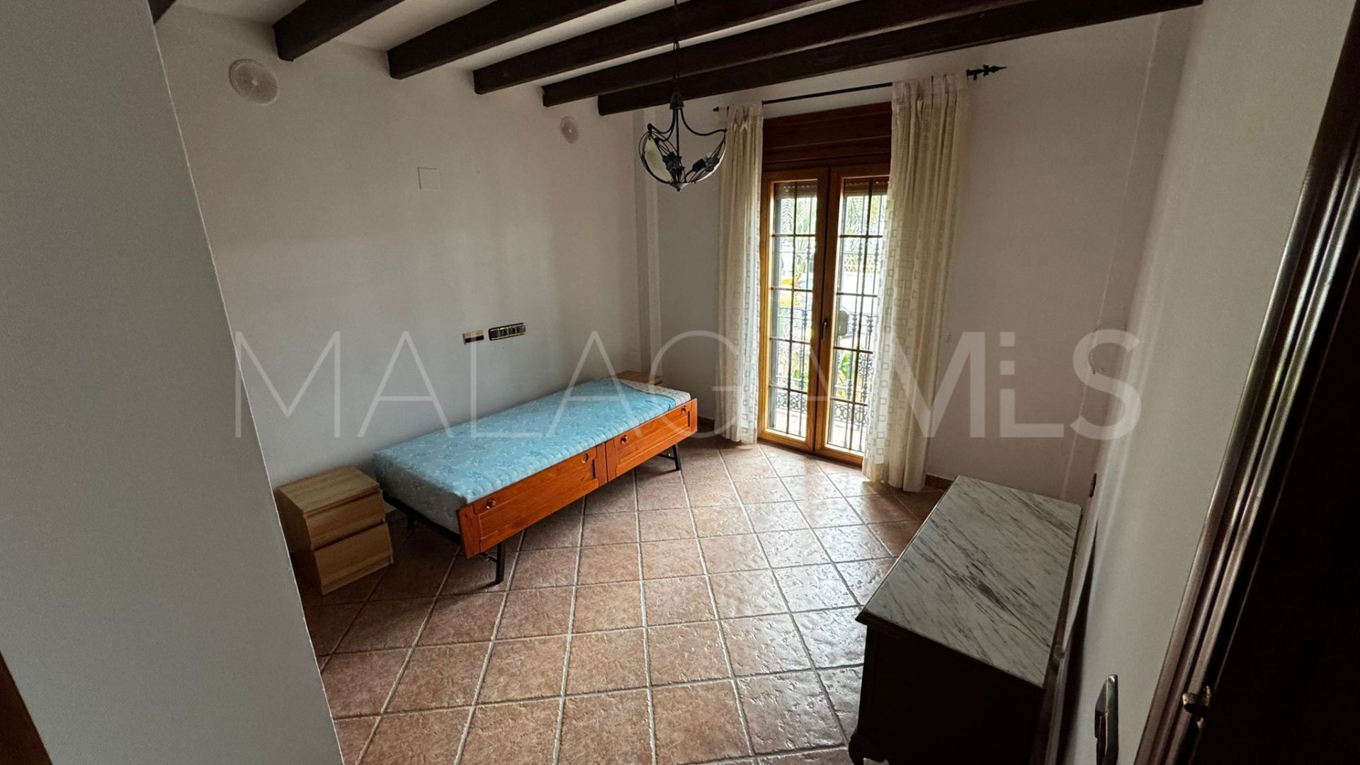 Se vende villa de 5 bedrooms in Las Lagunas