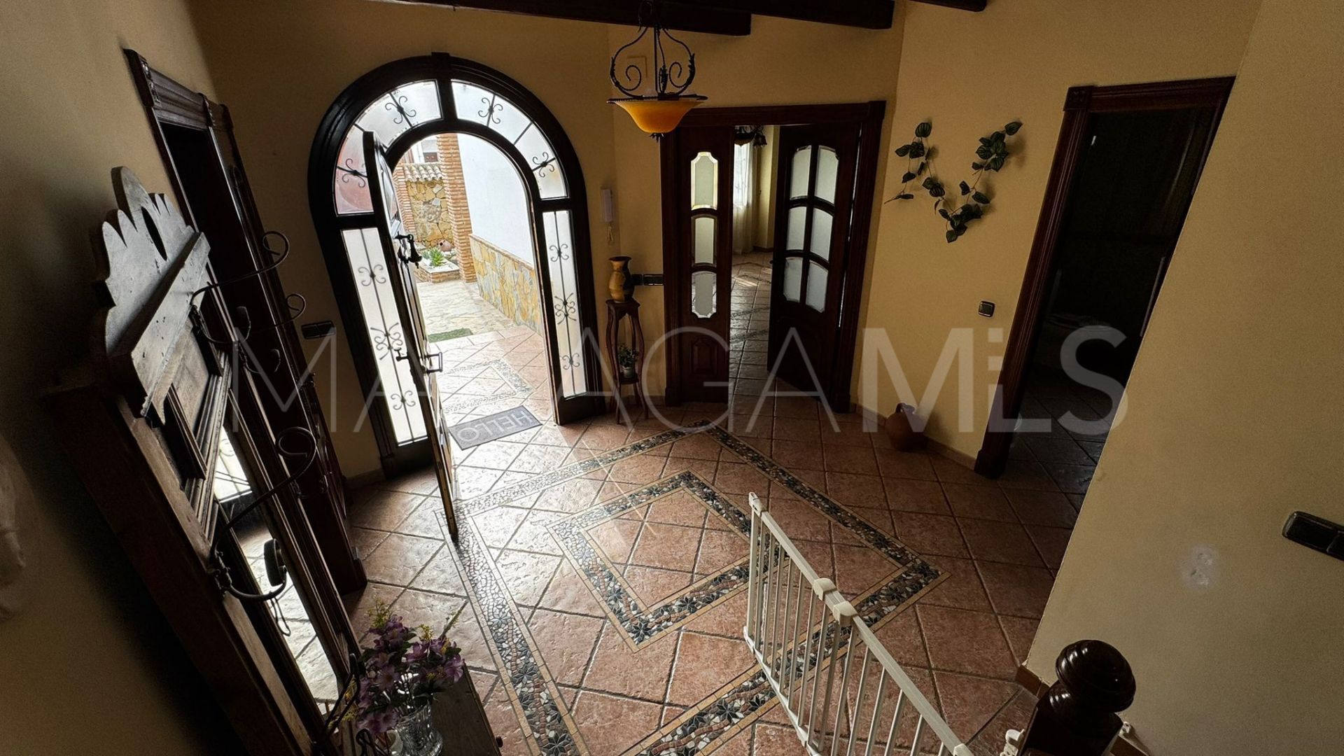 Se vende villa de 5 bedrooms in Las Lagunas