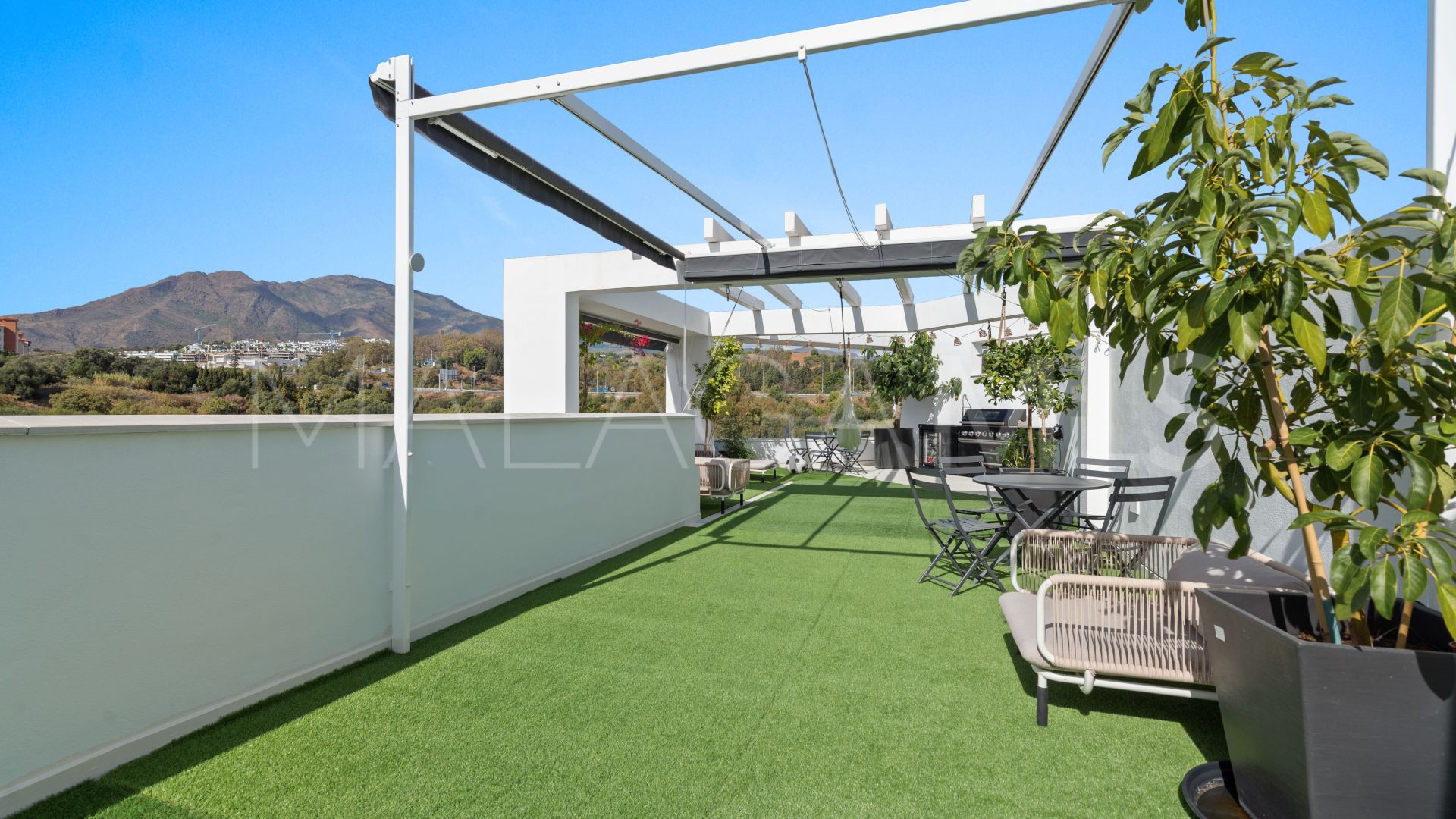 For sale duplex penthouse in Avda de Andalucia - Sierra de Estepona