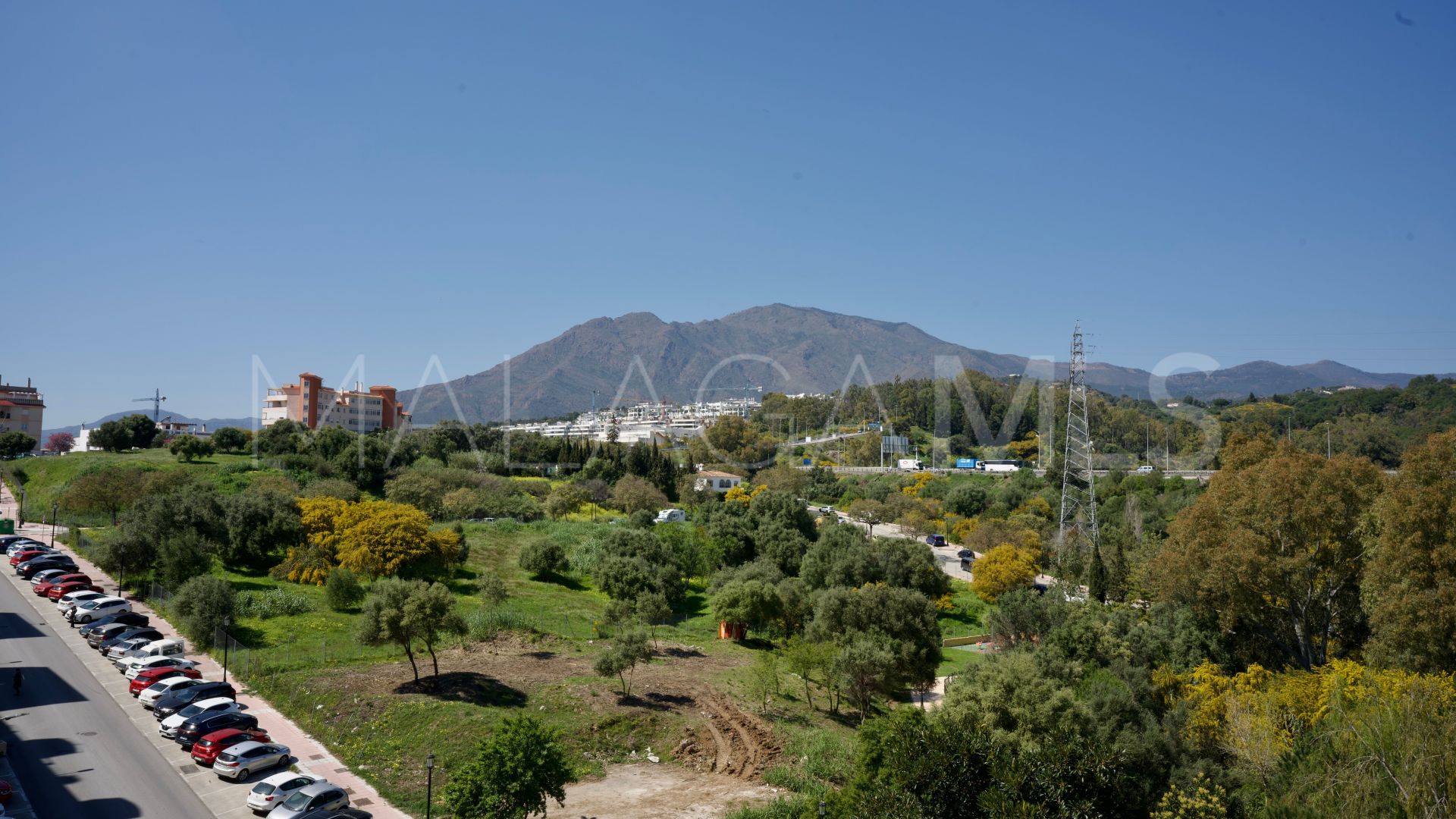 Zweistöckiges penthouse for sale in Avda de Andalucia - Sierra de Estepona