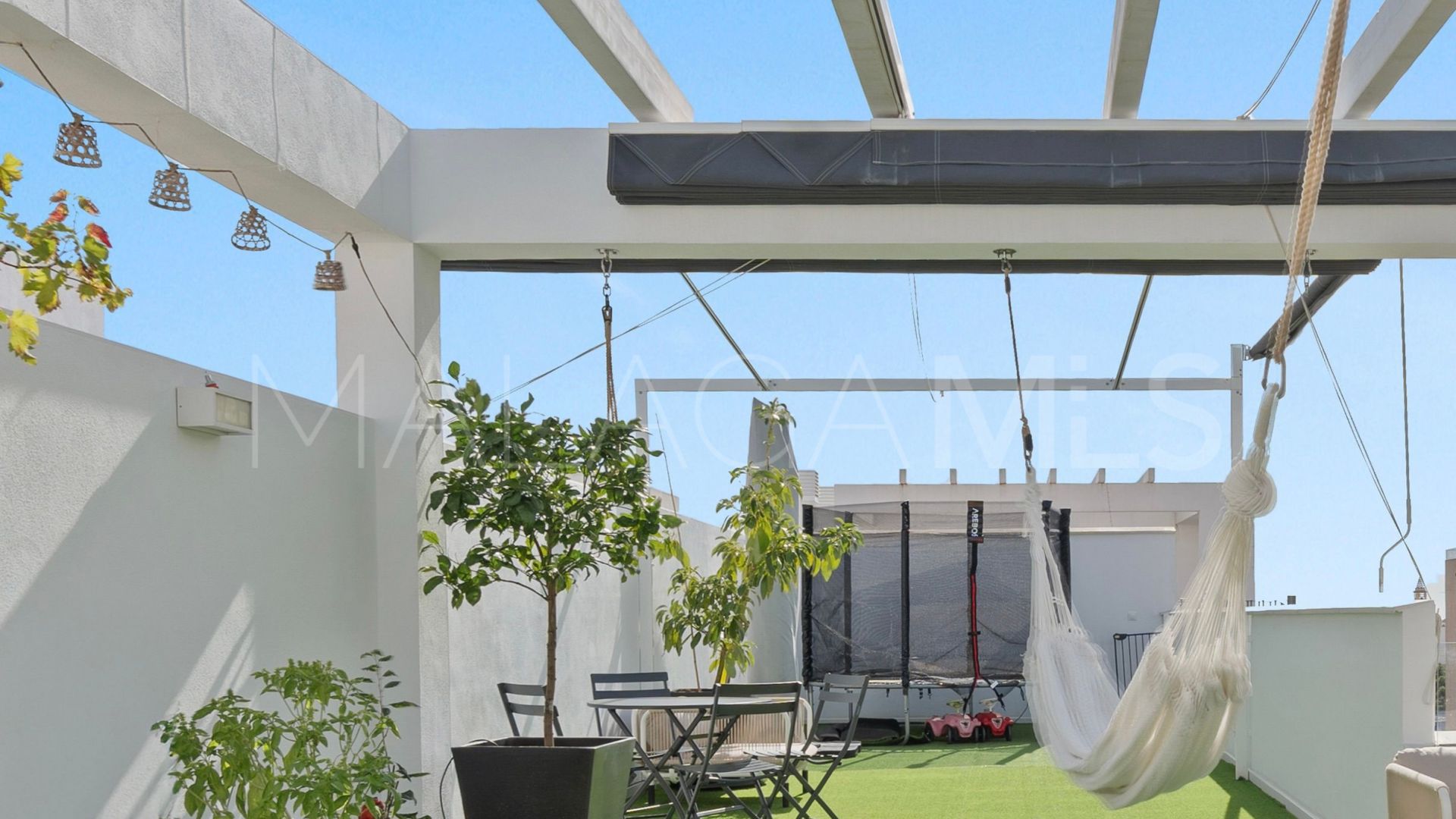 Zweistöckiges penthouse for sale in Avda de Andalucia - Sierra de Estepona