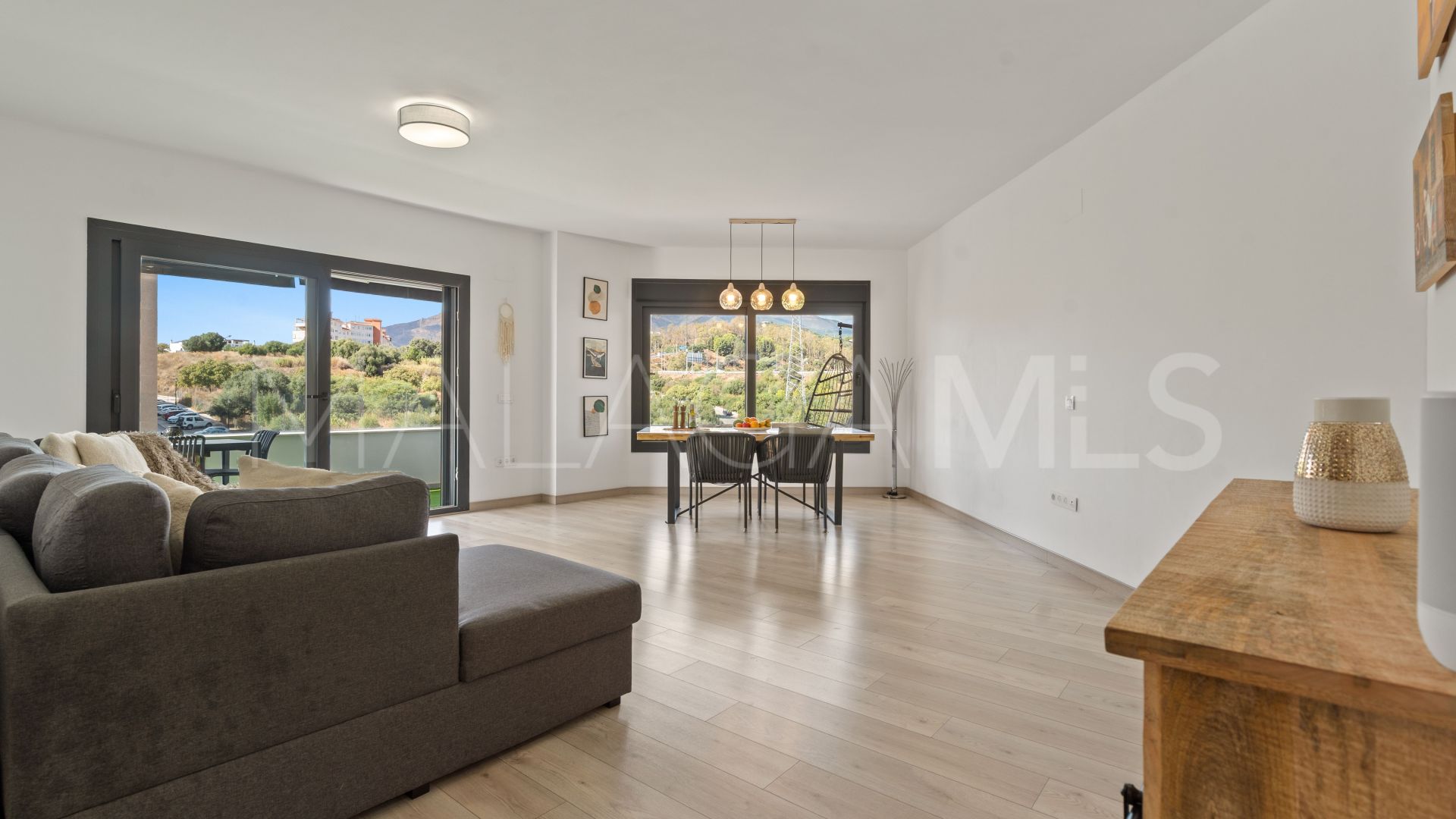 Zweistöckiges penthouse for sale in Avda de Andalucia - Sierra de Estepona