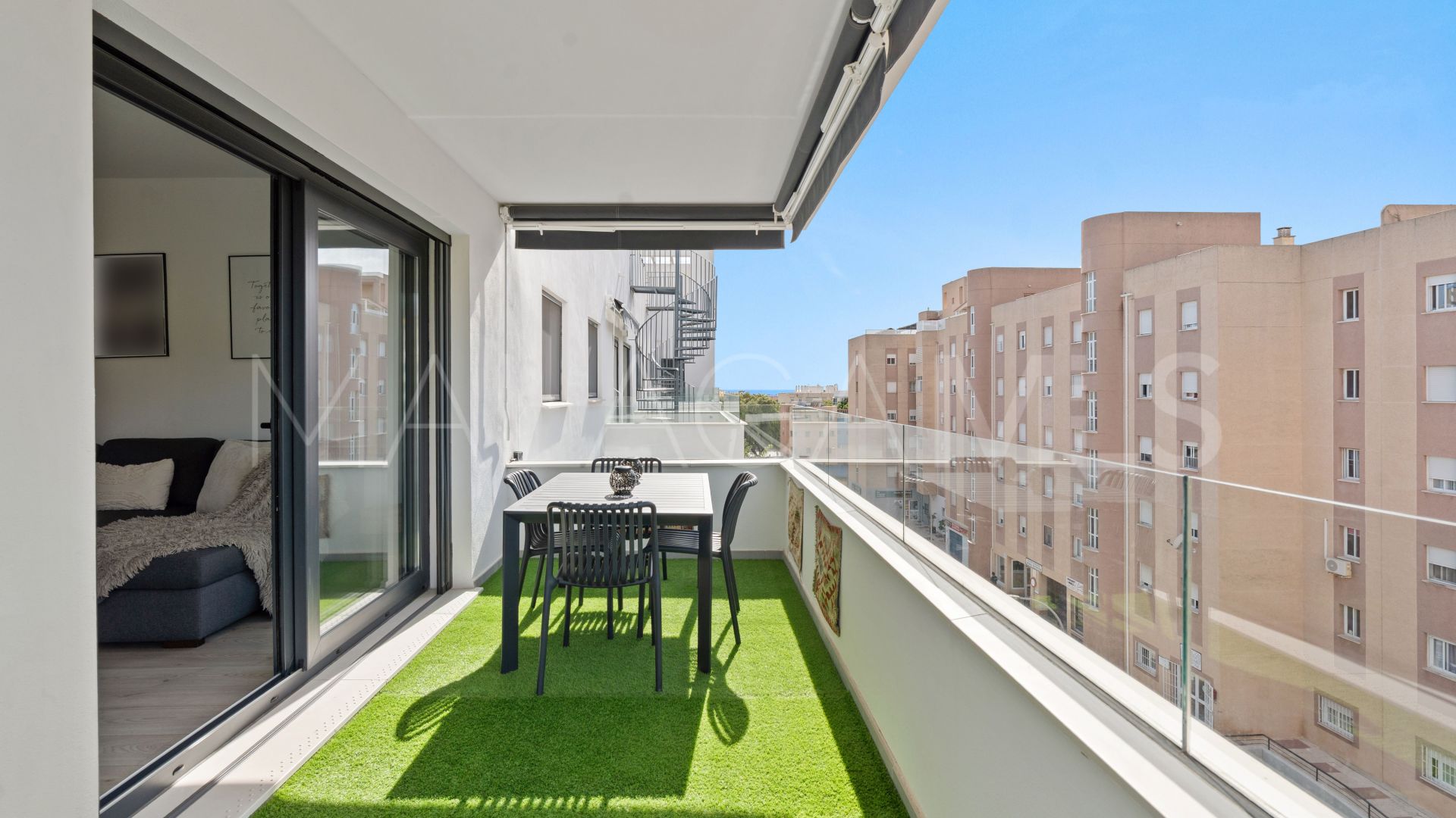 Zweistöckiges penthouse for sale in Avda de Andalucia - Sierra de Estepona