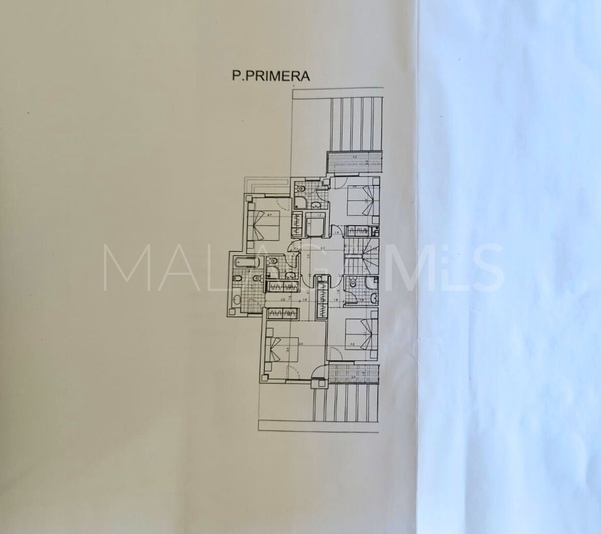 Pareado de 5 bedrooms for sale in Malaga - Este