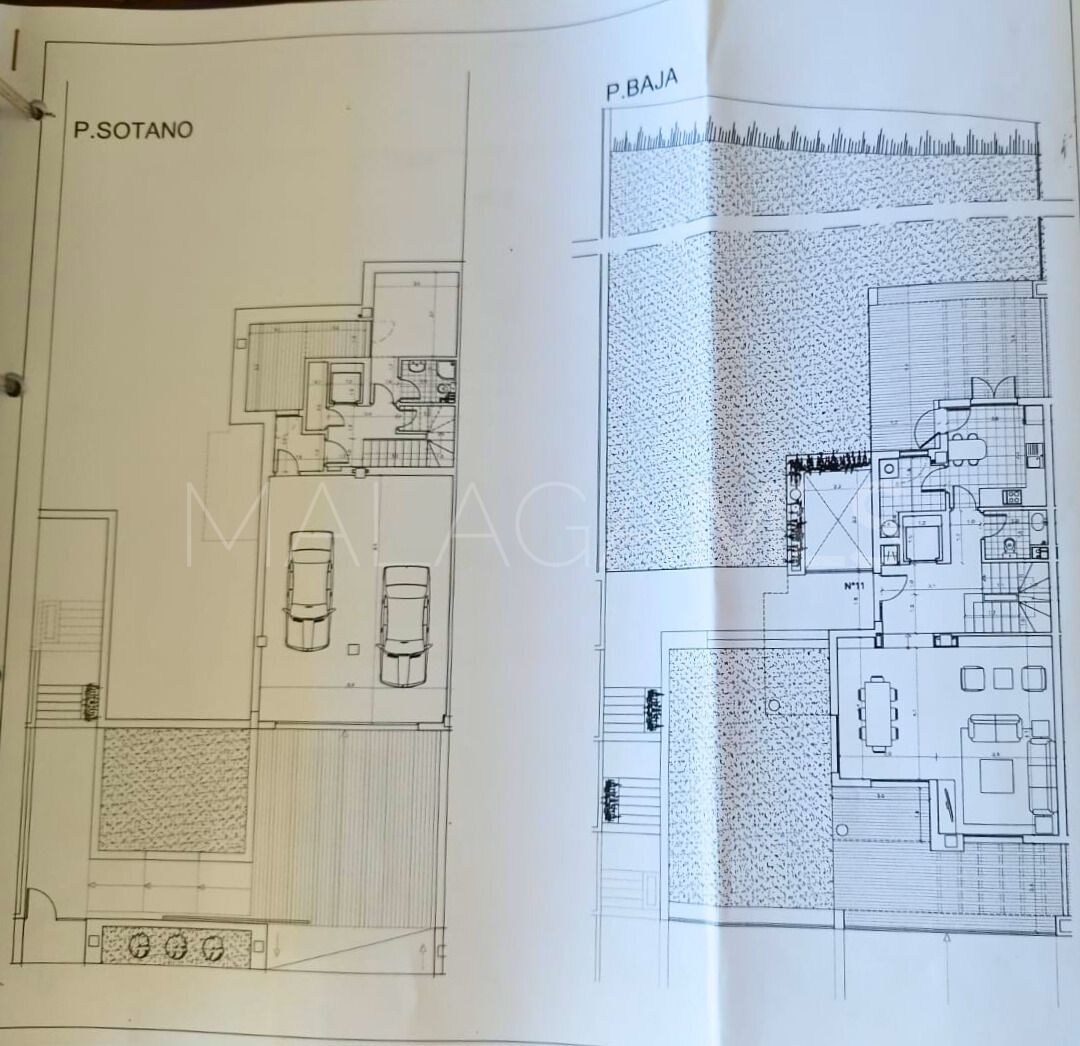 Pareado de 5 bedrooms for sale in Malaga - Este