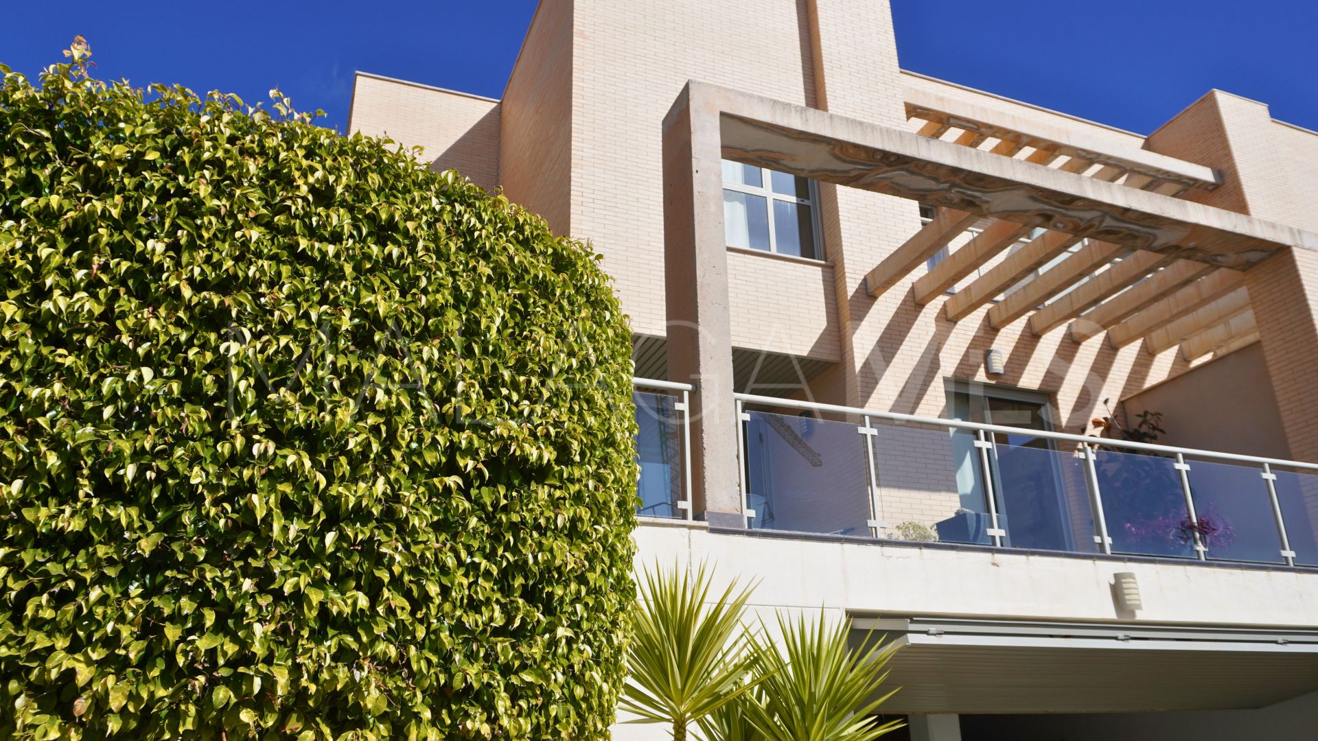 Pareado de 5 bedrooms for sale in Malaga - Este