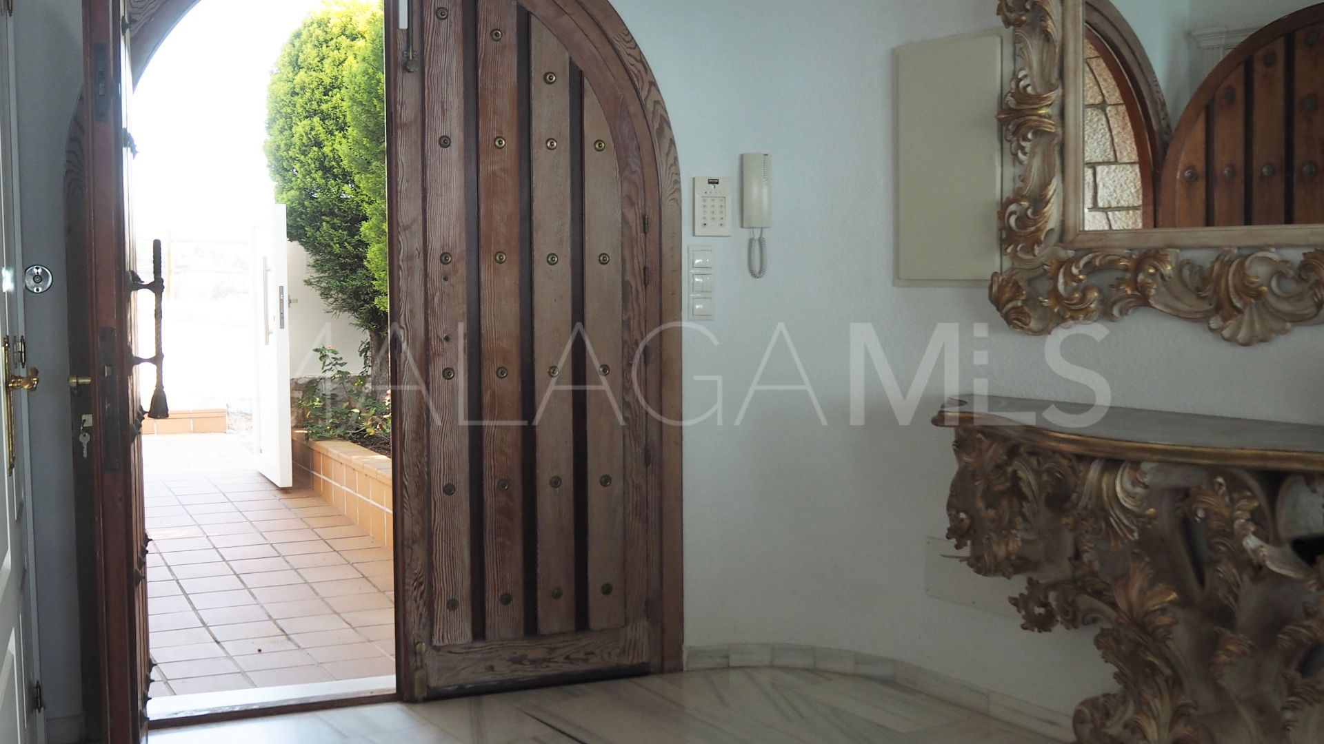 Villa for sale in Benalmadena Costa