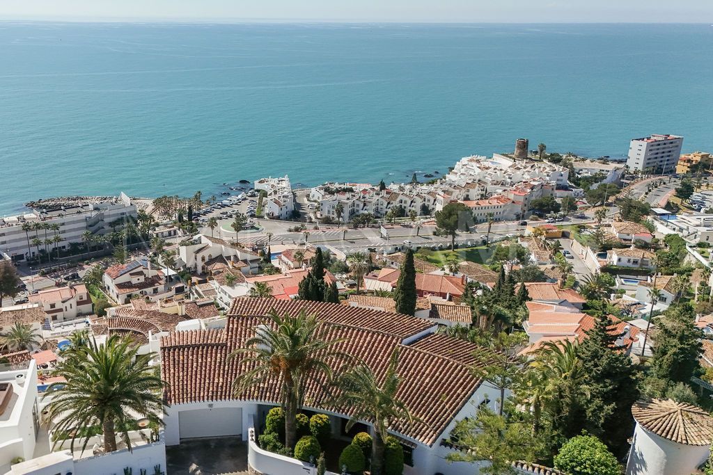 Villa for sale in Benalmadena Costa