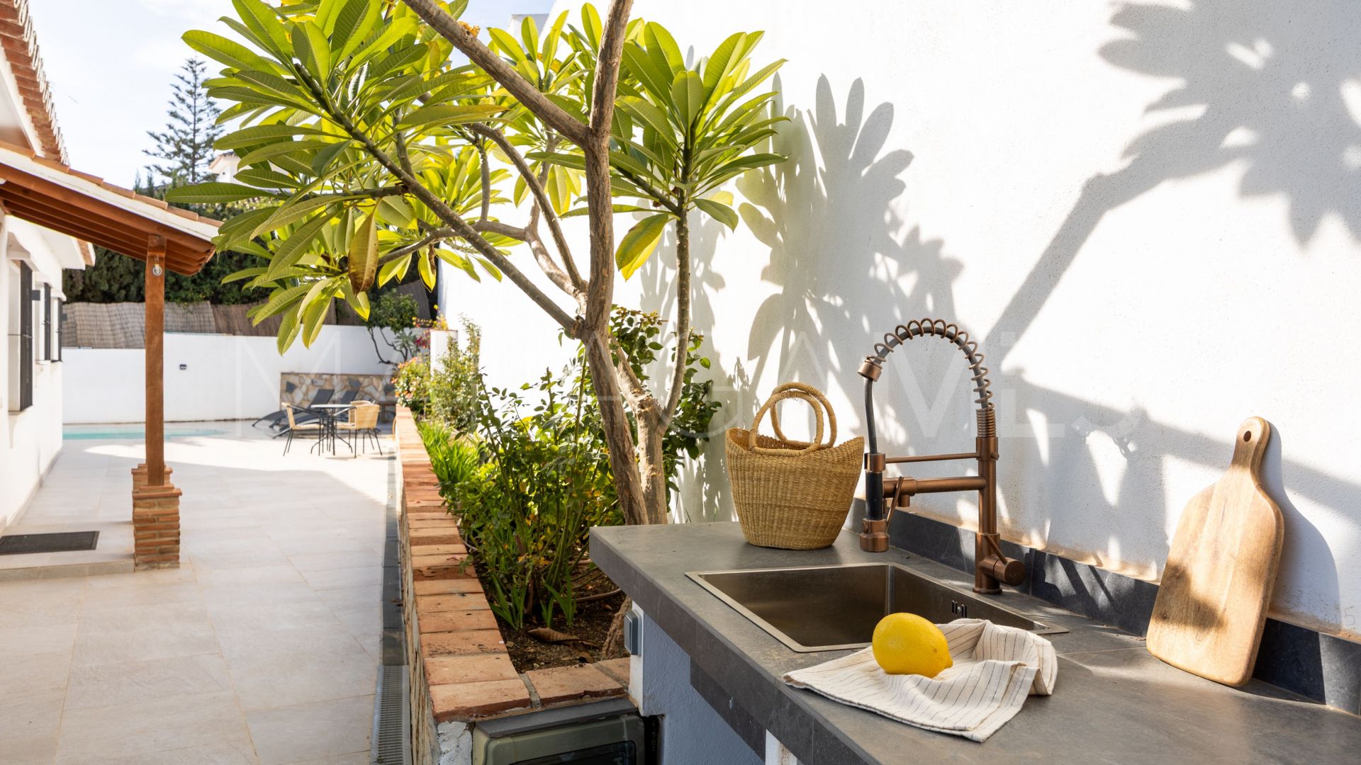 5 bedrooms house in Cala de Mijas for sale