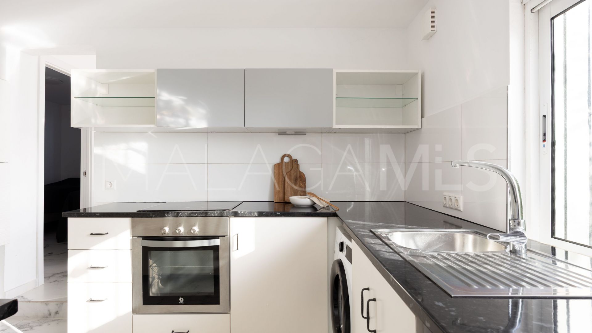 5 bedrooms house in Cala de Mijas for sale