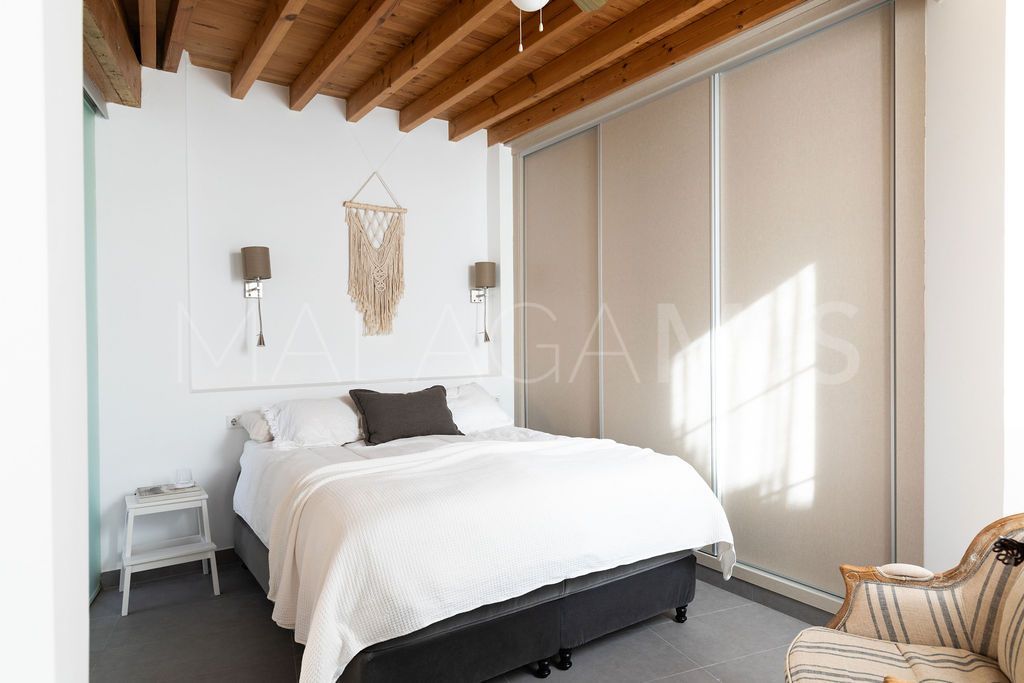 Buy atico duplex de 3 bedrooms in Malaga