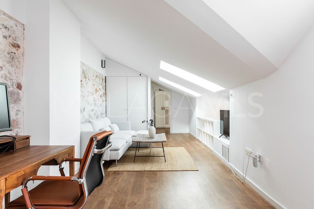 Buy atico duplex de 3 bedrooms in Malaga
