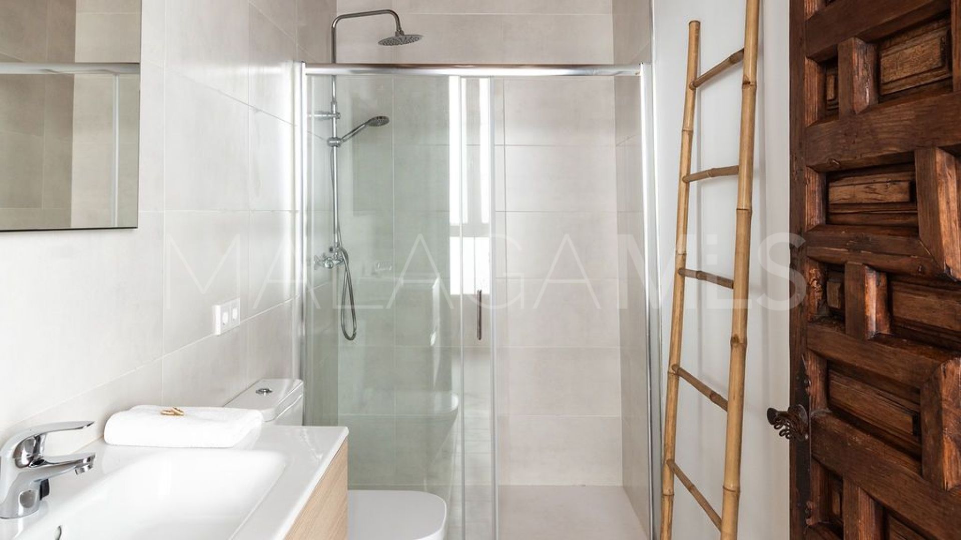 Buy atico duplex de 3 bedrooms in Malaga