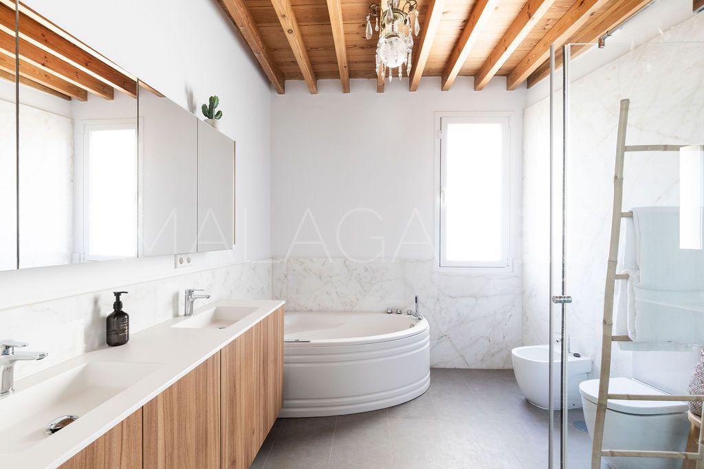 Buy atico duplex de 3 bedrooms in Malaga