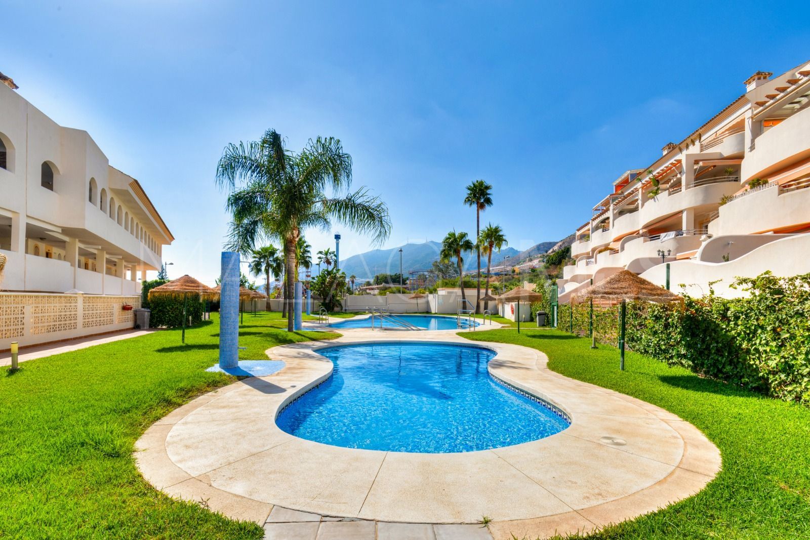 Buy apartment in Benalmadena