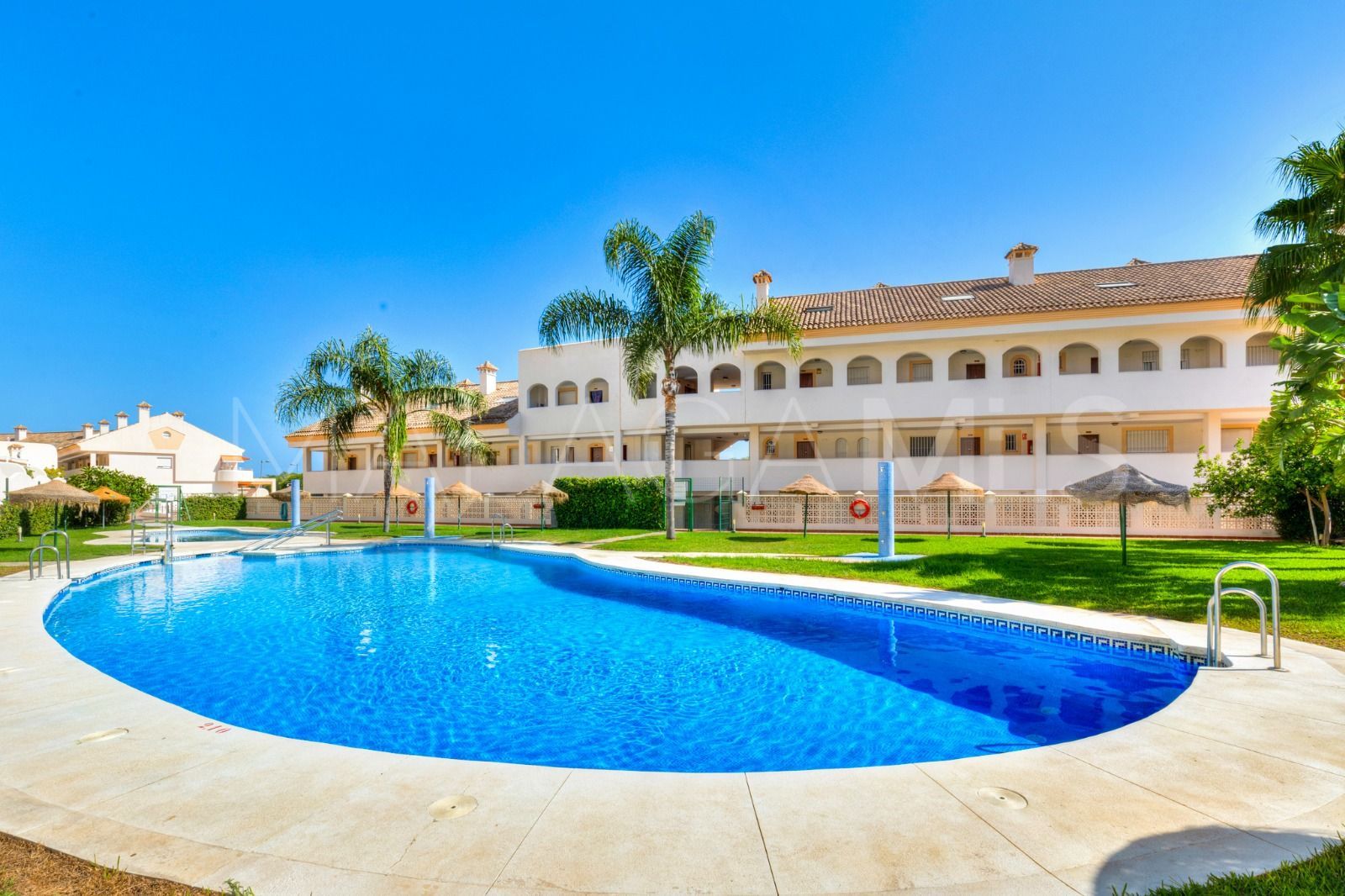 Buy apartment in Benalmadena