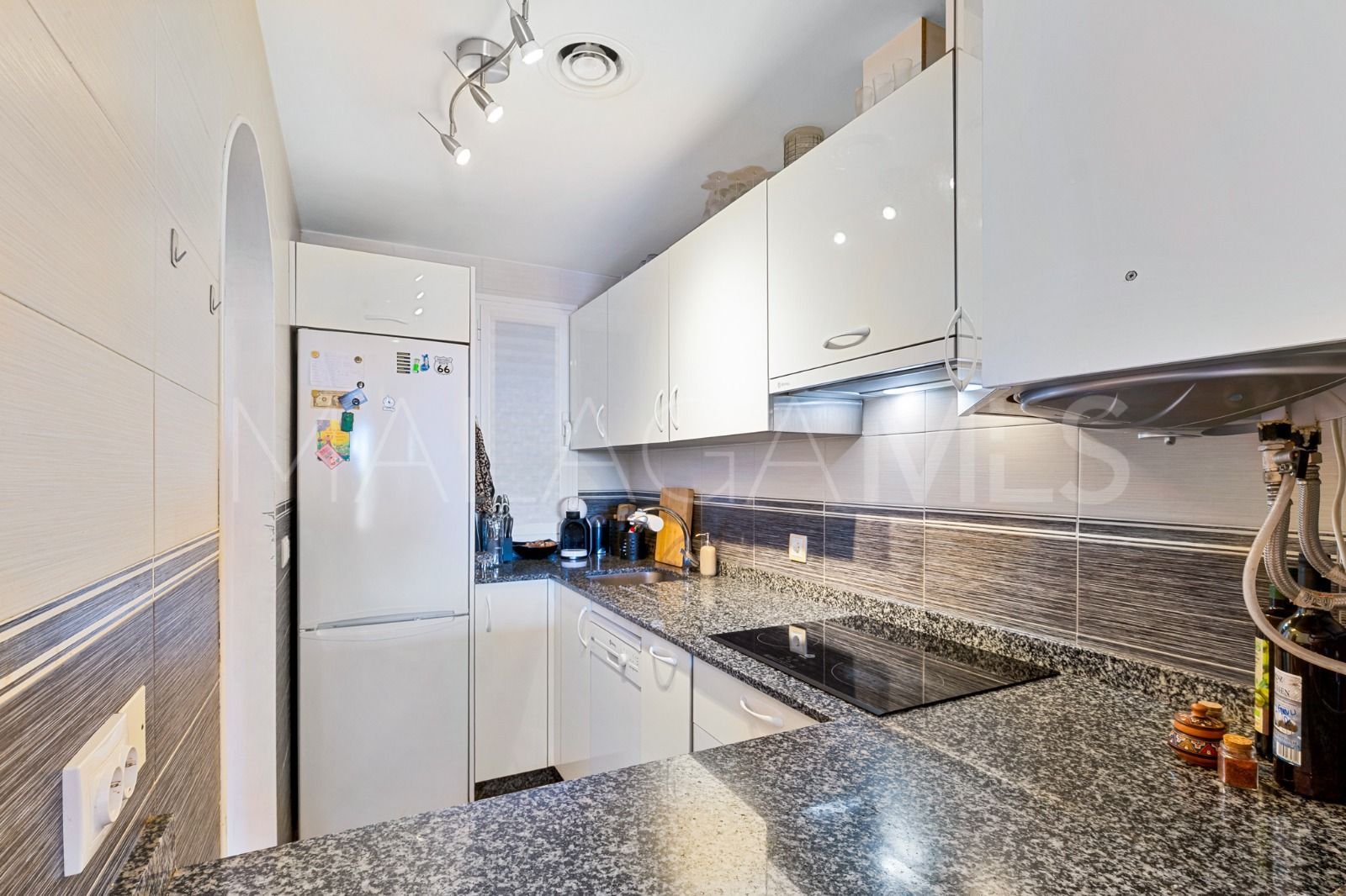 Buy apartment in Benalmadena