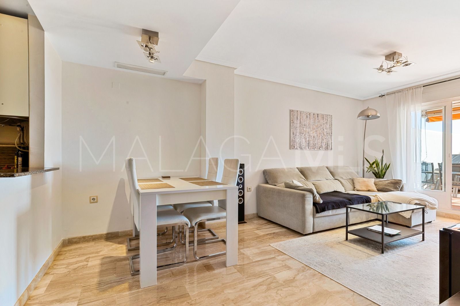 Buy apartment in Benalmadena