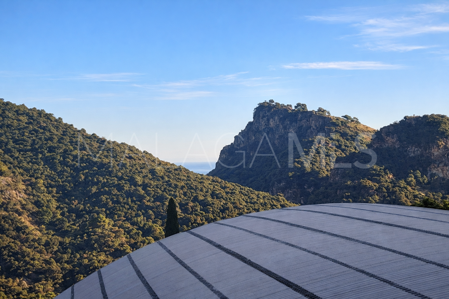 Penthouse for sale in Benahavis Centro with 3 bedrooms