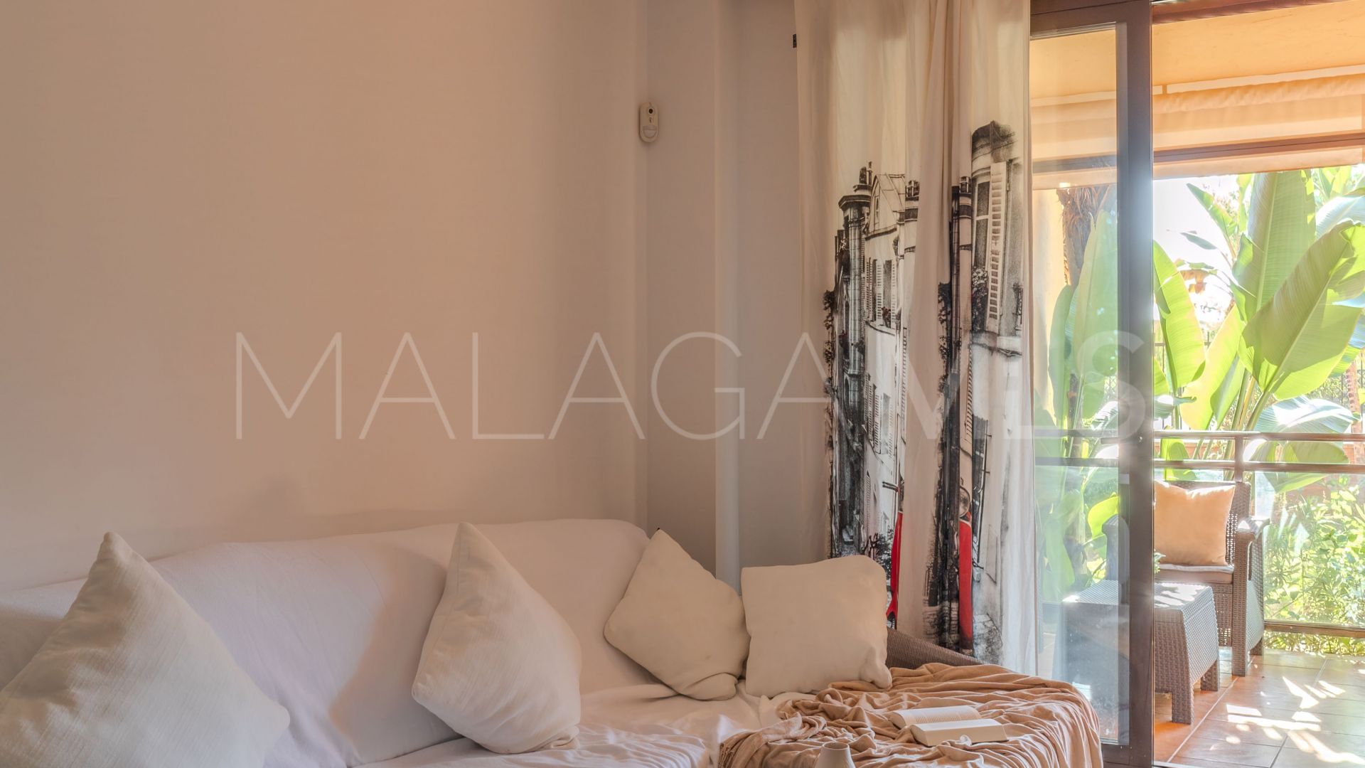 Markplanslägenhet for sale in Calanova Golf