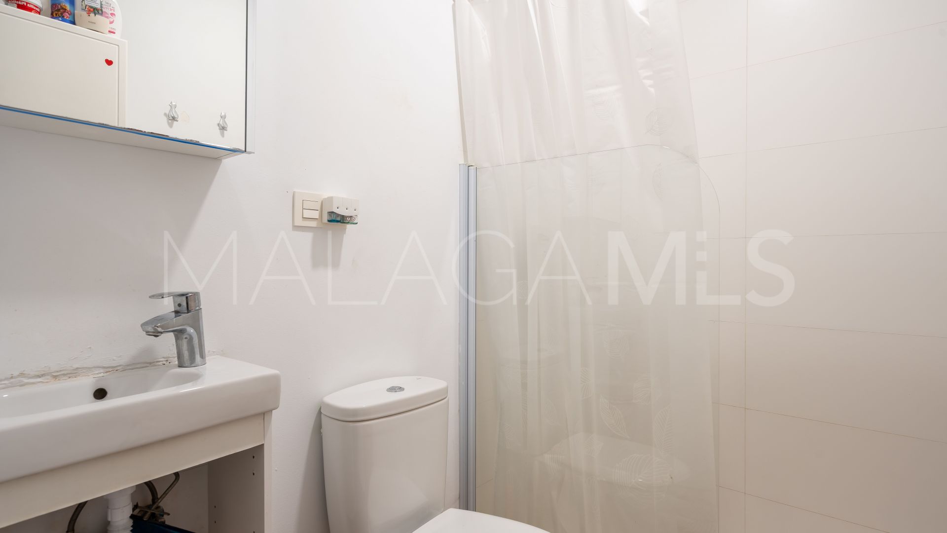 Commercial premises with 2 bedrooms for sale in Malaga