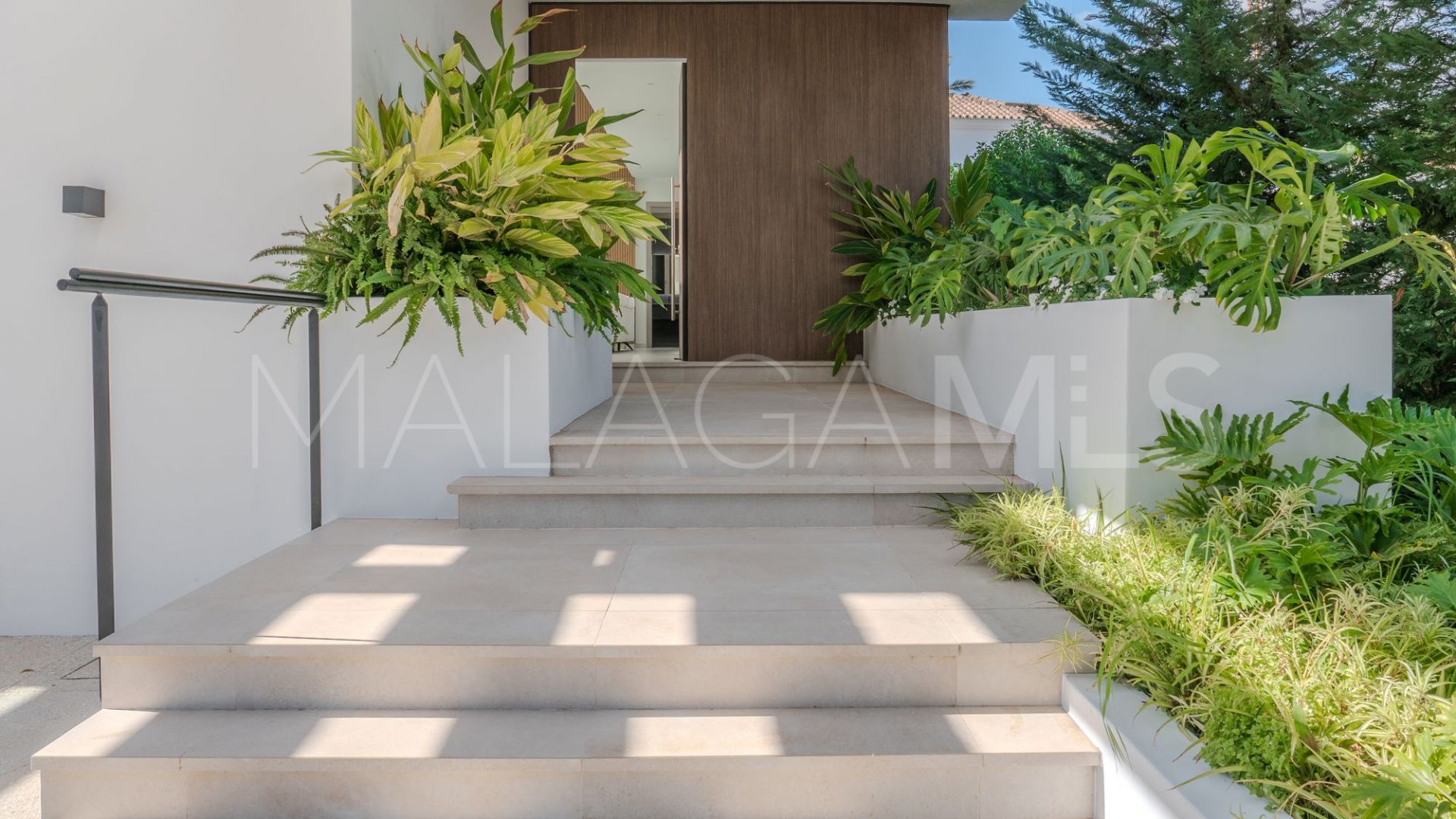 Villa for sale in Marbesa