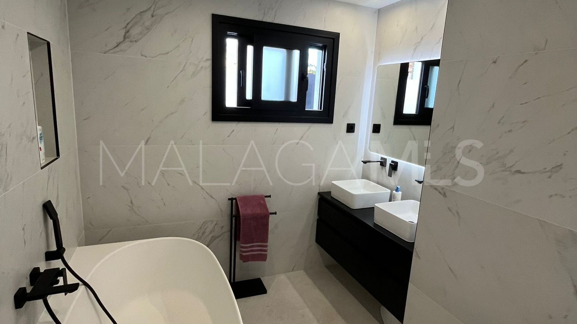 For sale El Coto 5 bedrooms villa