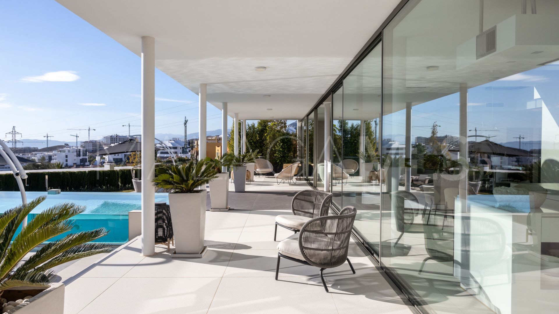 Se vende villa de 4 bedrooms in Benalmadena