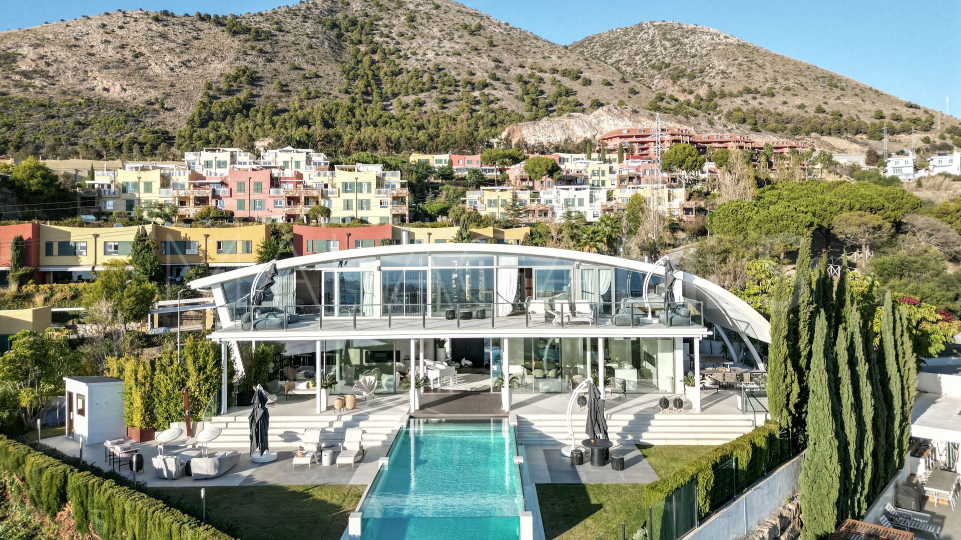 Se vende villa de 4 bedrooms in Benalmadena